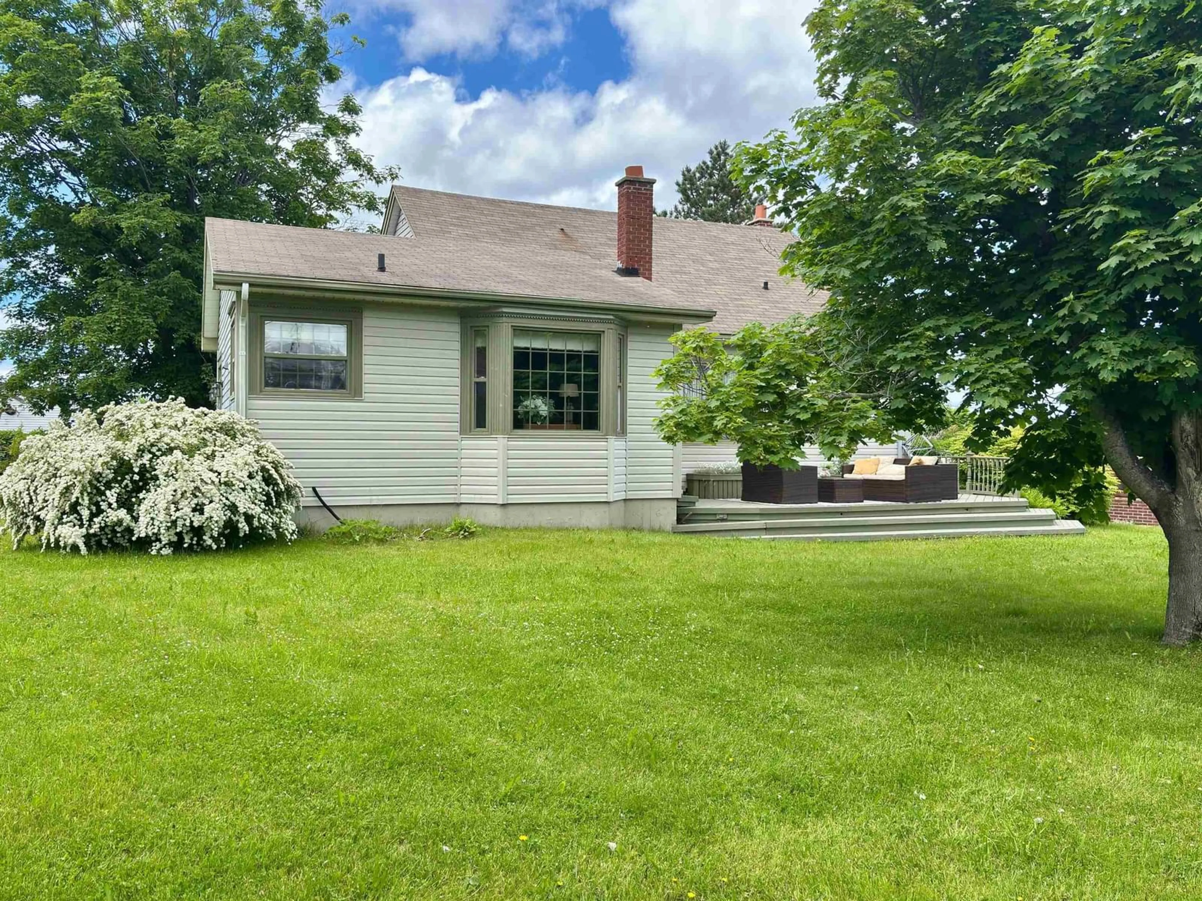 A pic from outside/outdoor area/front of a property/back of a property/a pic from drone, street for 650 George St, New Waterford Nova Scotia B1H 4E6