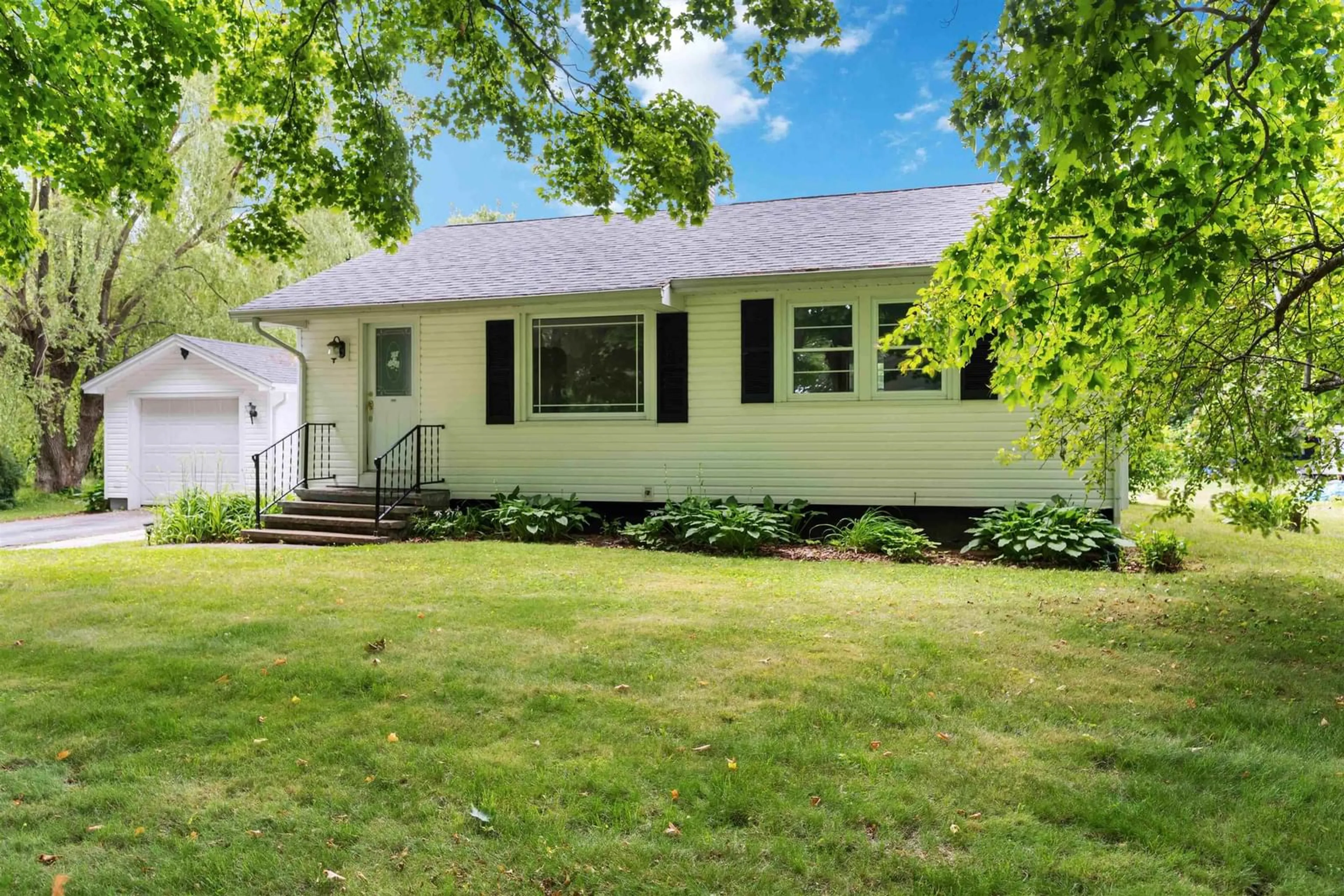 Unknown for 1113 Maple Ave, Aylesford Nova Scotia B0P 1C0