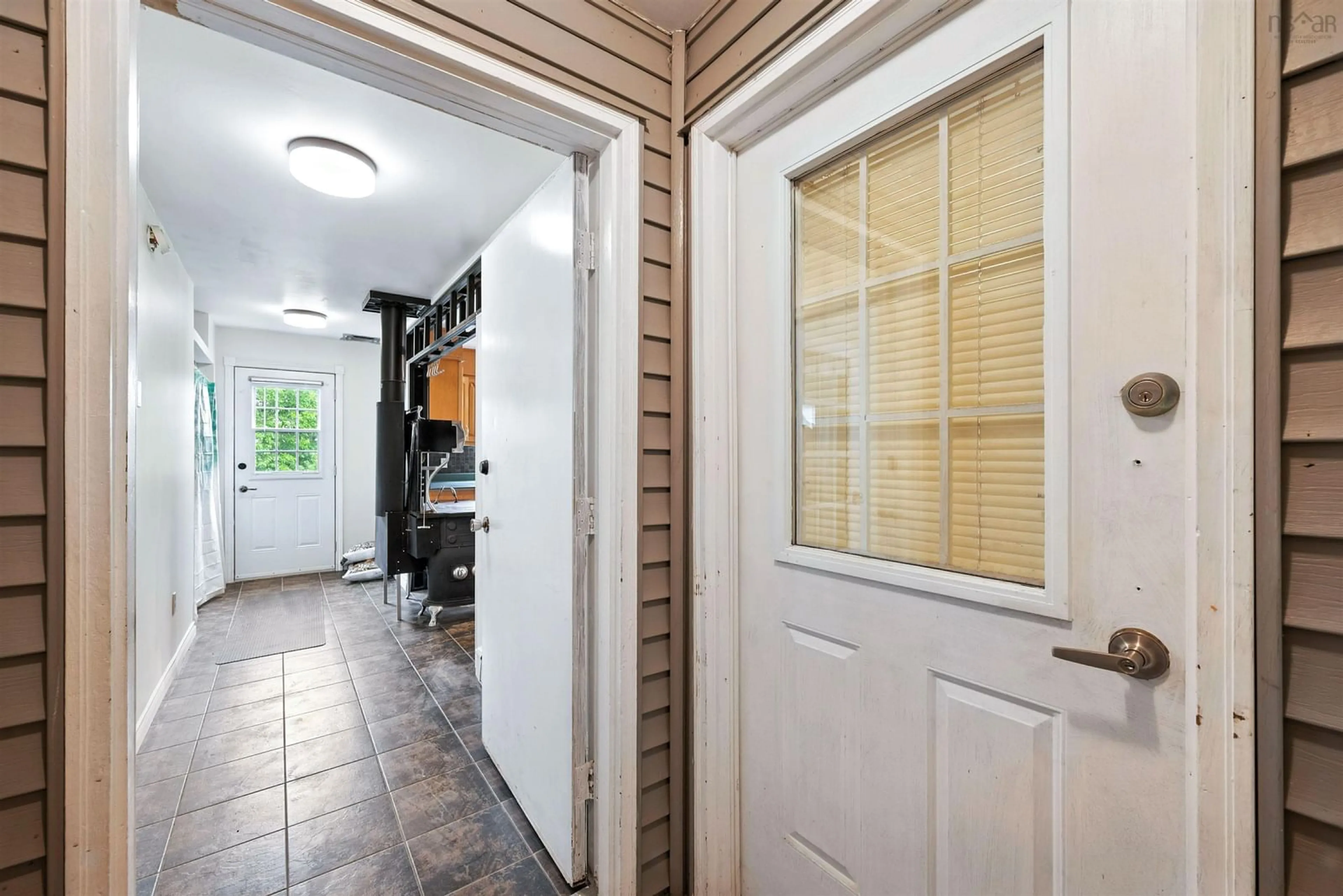 Indoor entryway for 13295 Highway 1, Lockhartville Nova Scotia B0P 1P0