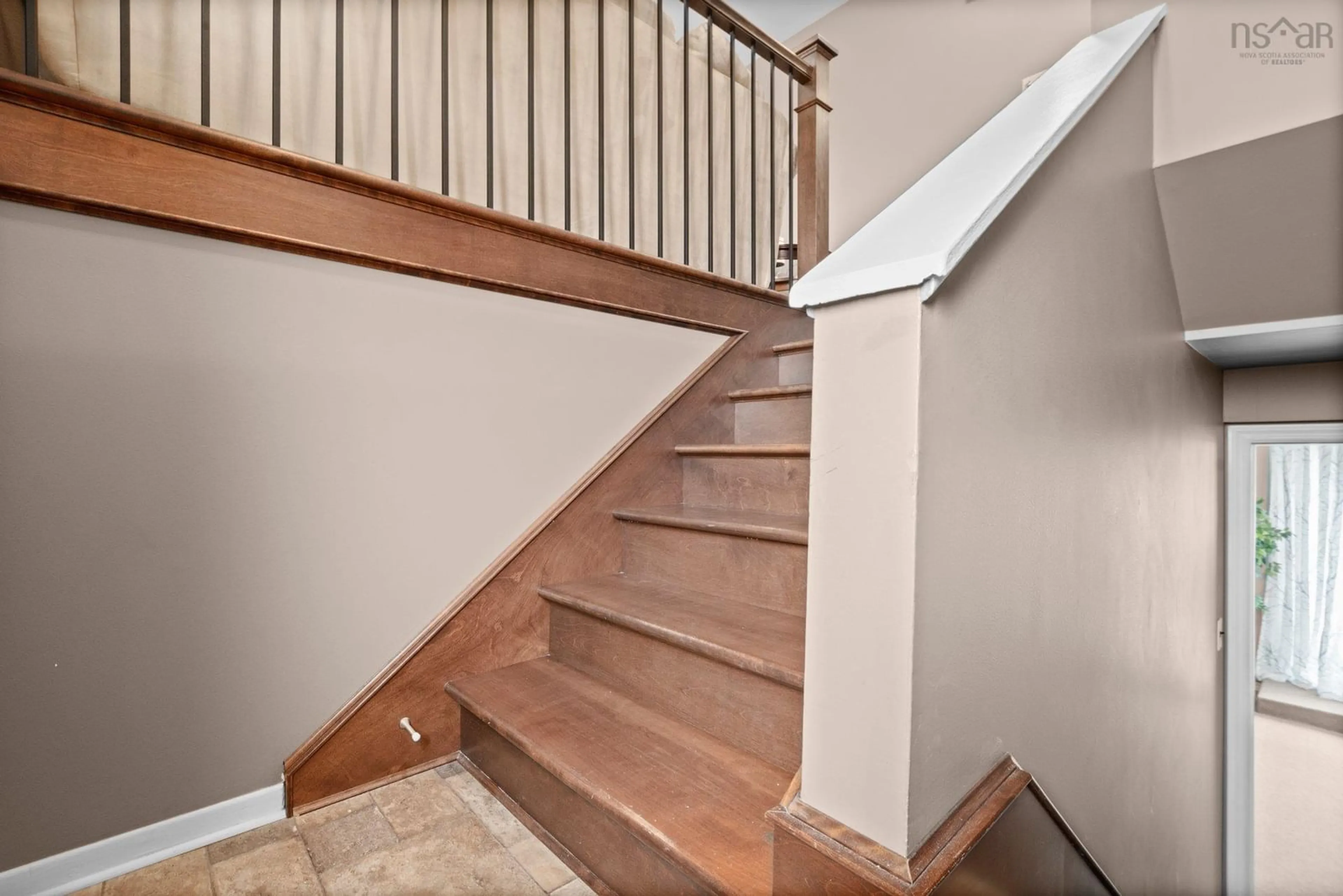 Stairs for 211 Donegal Dr, Cole Harbour Nova Scotia B2V 1P2
