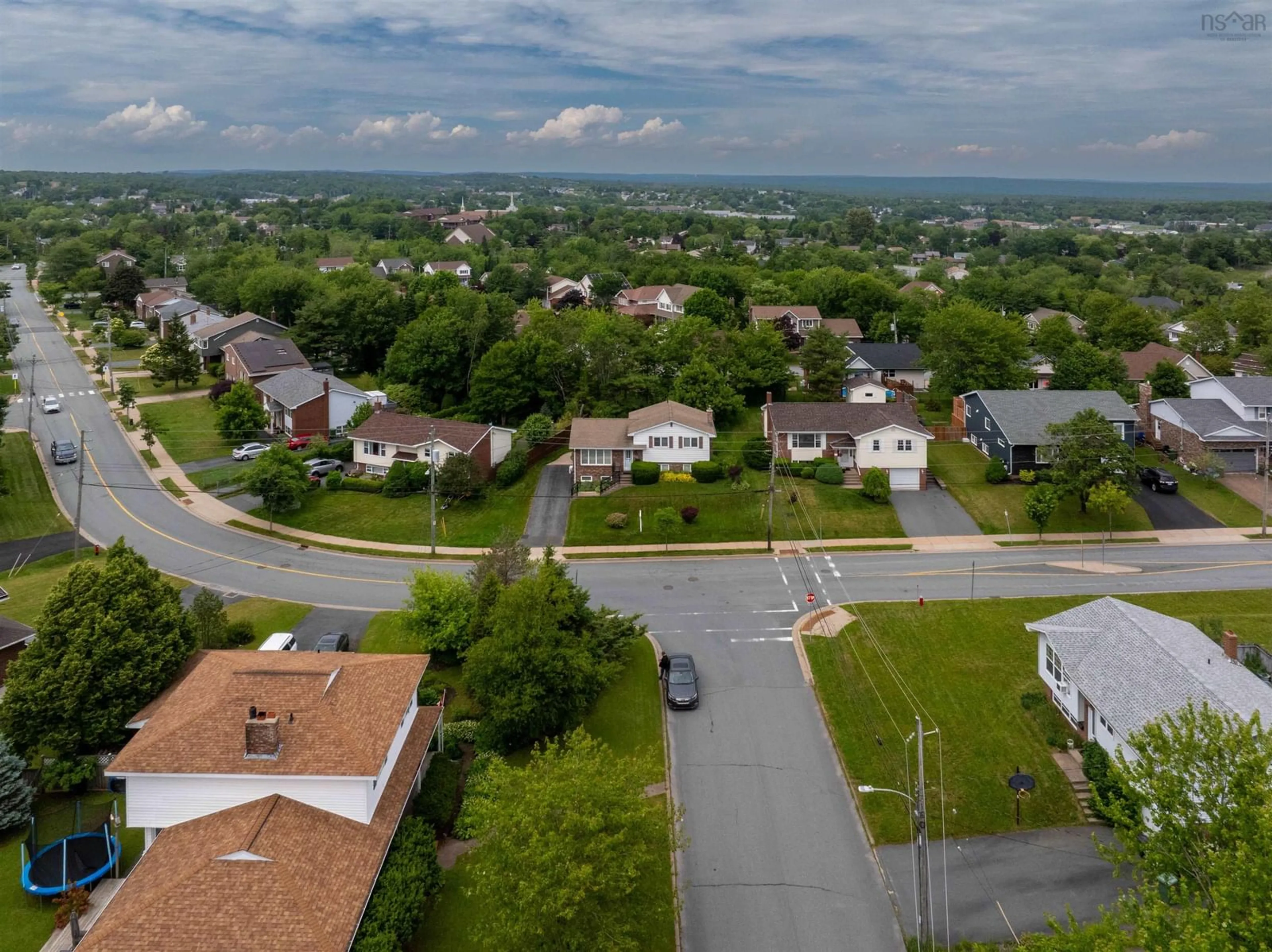 A pic from outside/outdoor area/front of a property/back of a property/a pic from drone, street for 533 Colby Dr, Cole Harbour Nova Scotia B2V 1Z5