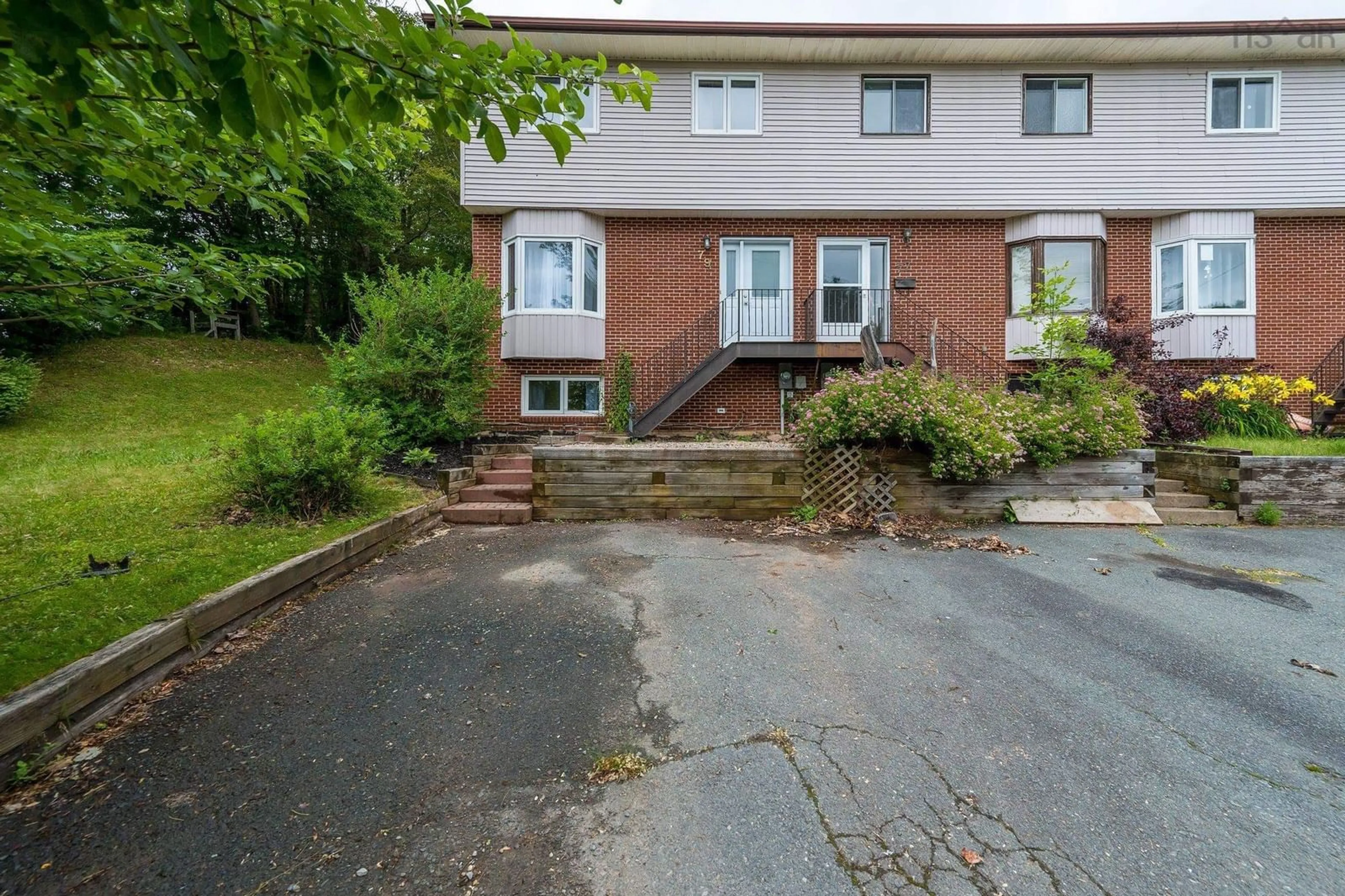 A pic from outside/outdoor area/front of a property/back of a property/a pic from drone, street for 79 Matador Crt, Lower Sackville Nova Scotia B4C 3G9