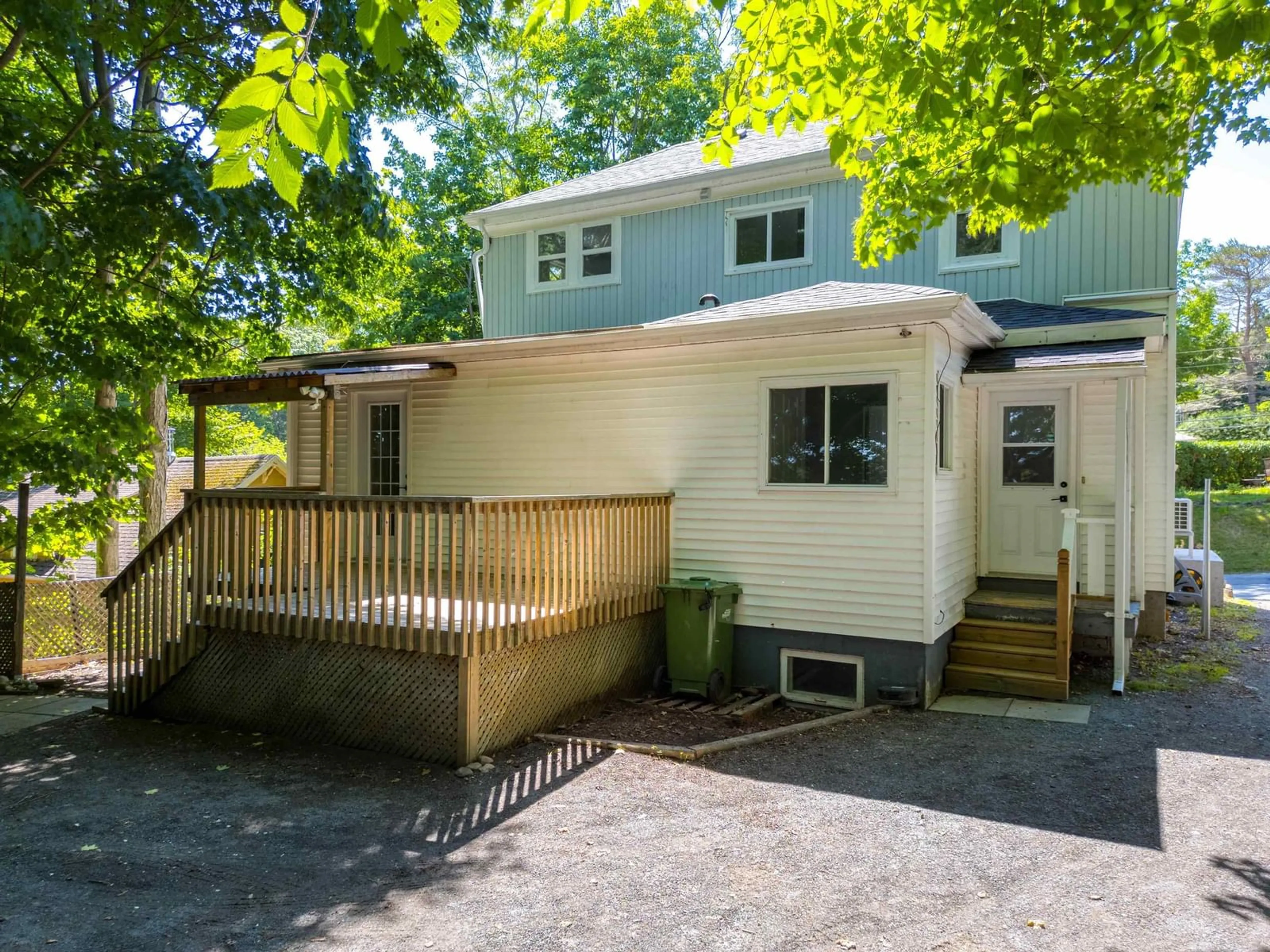 Home with vinyl exterior material, street for 23 Prospect Avenue, Kentville Nova Scotia B4N 2L7