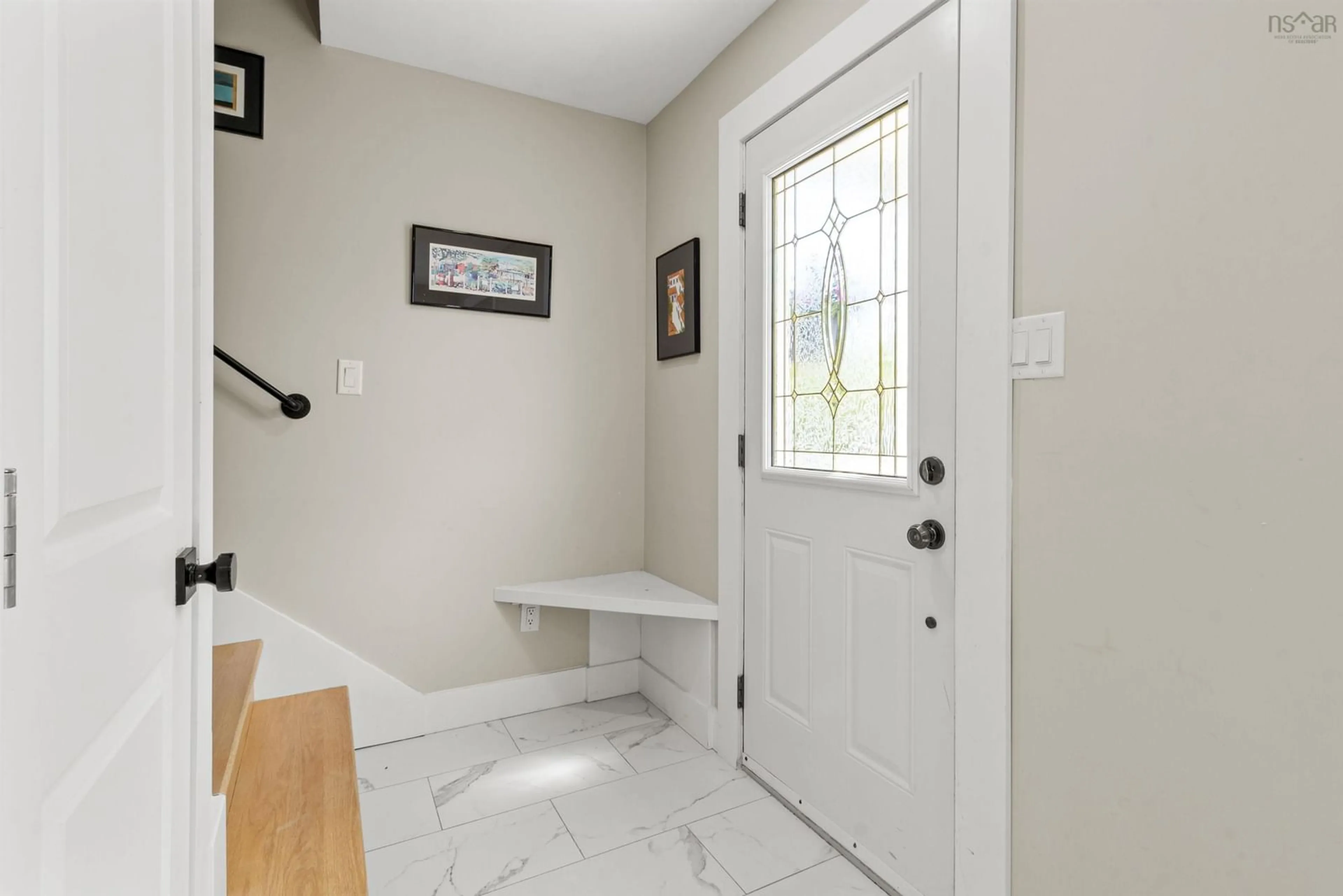 Indoor entryway for 104 Roy Cres, Bedford Nova Scotia B4A 3R6