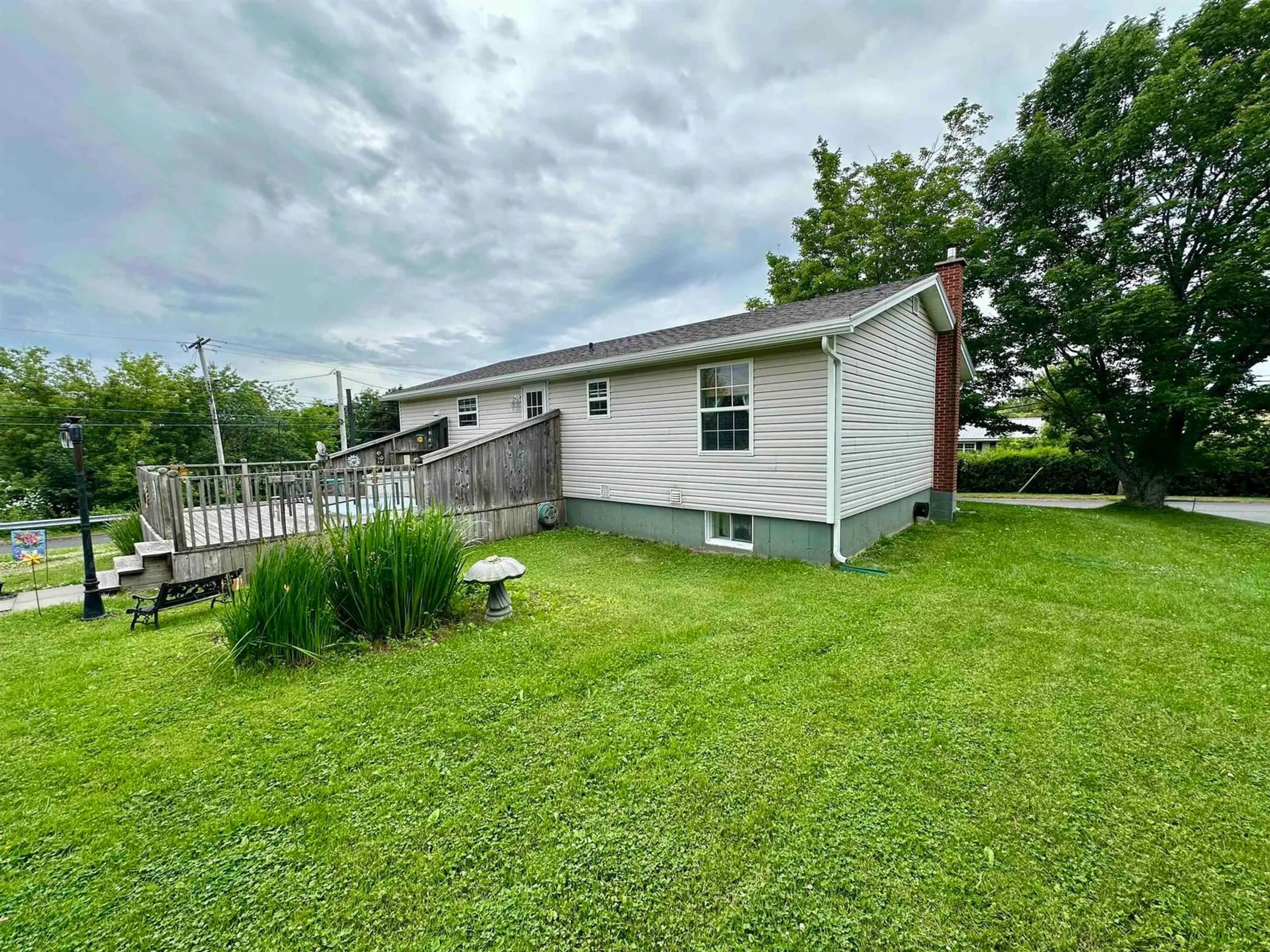 Unknown for 2 Maple St, Trenton Nova Scotia B0K 1X0