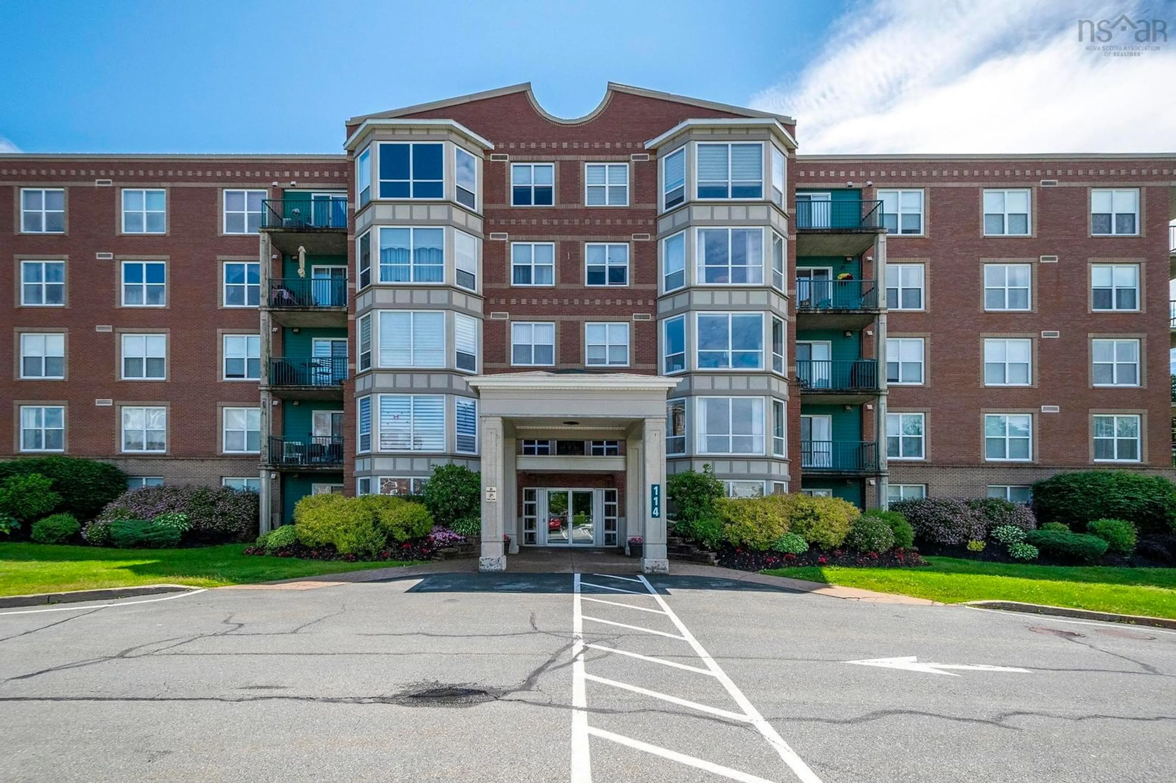 Indoor foyer for 114 Regency Park Dr #201, Halifax Nova Scotia B3S 1R9