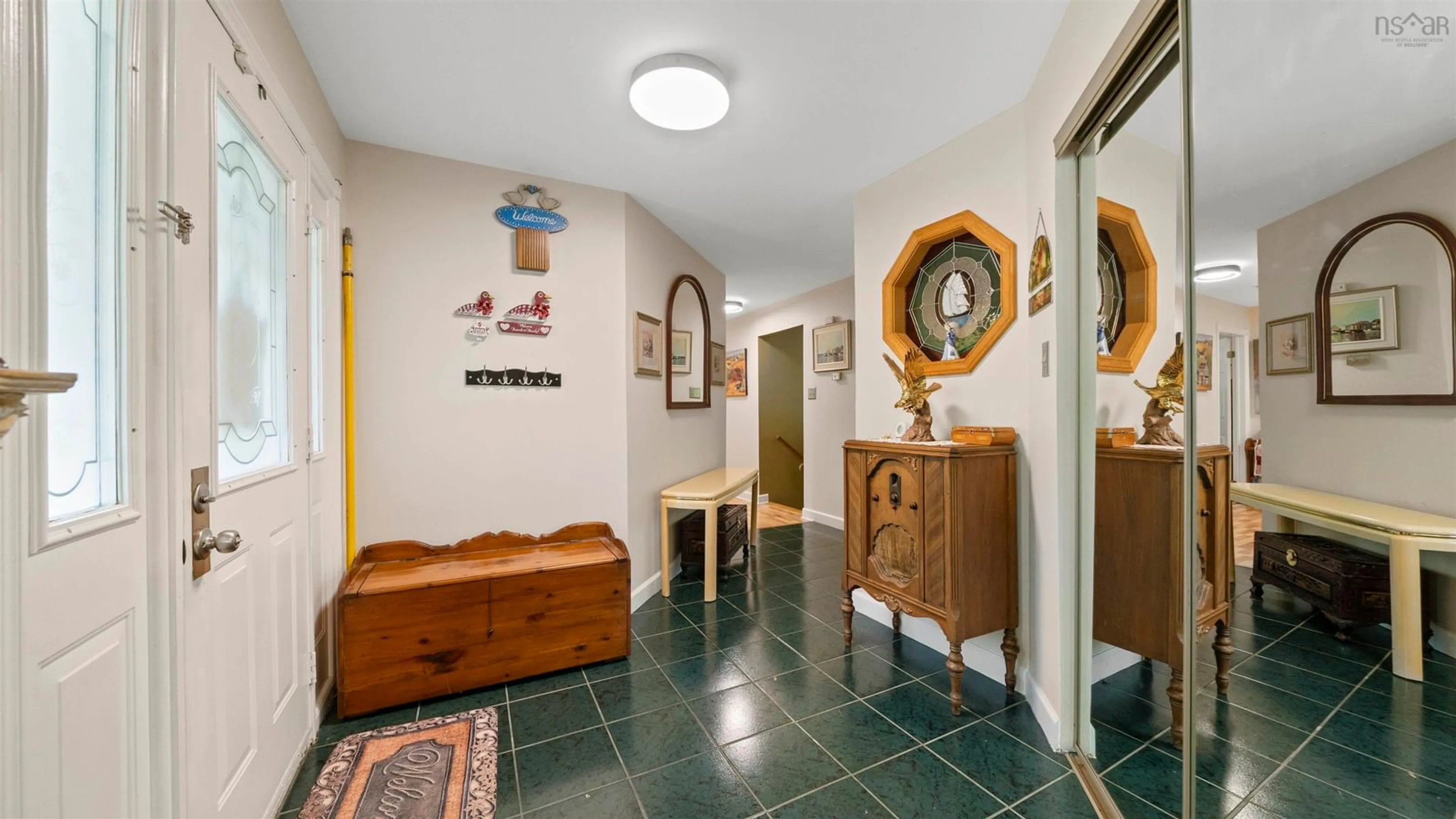 Indoor foyer for 777 Cobequid Rd, Lower Sackville Nova Scotia B4C 4A2