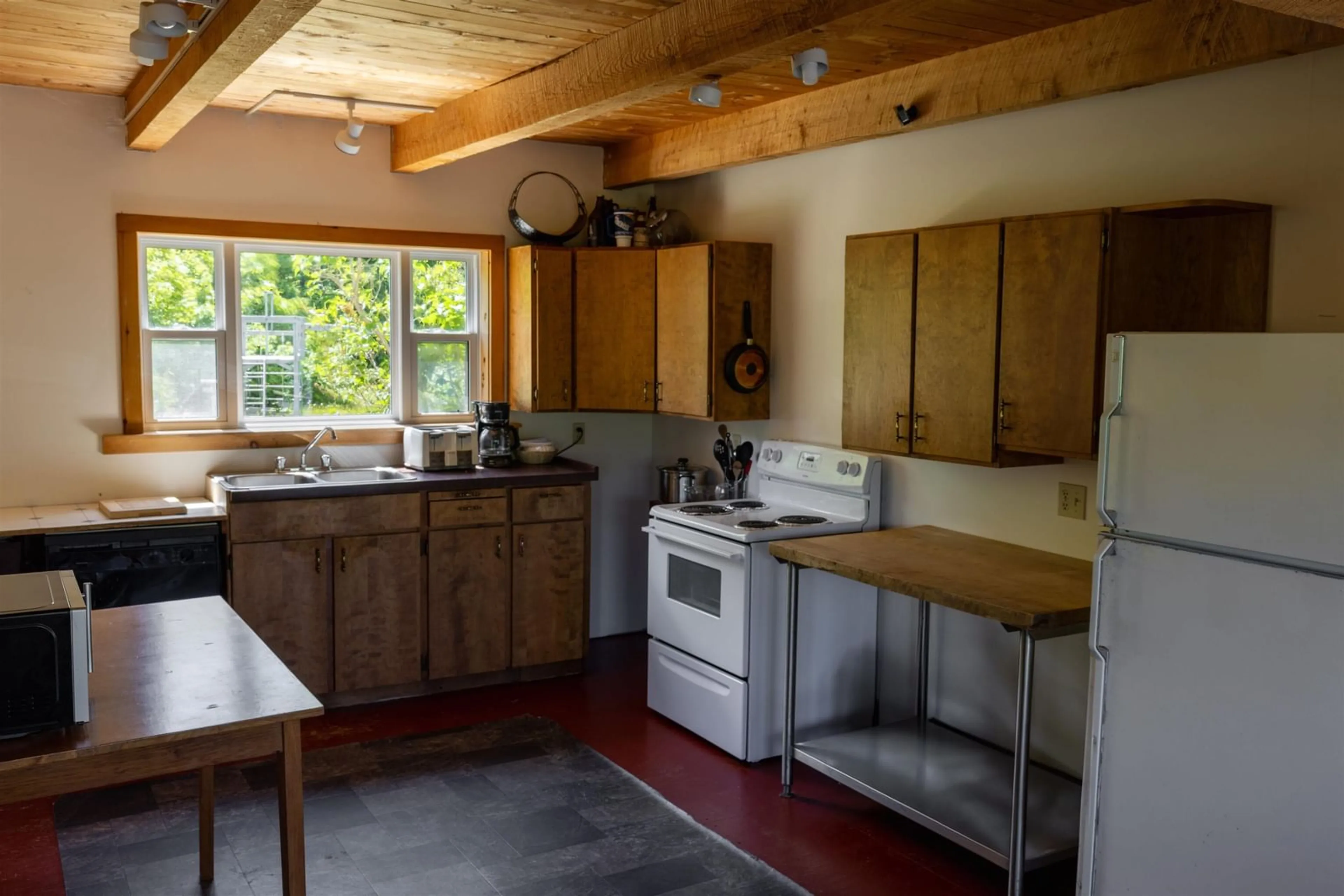 Standard kitchen, unknown for 181 Bay St Lawrence Rd, Cape North Nova Scotia B0C 1G0