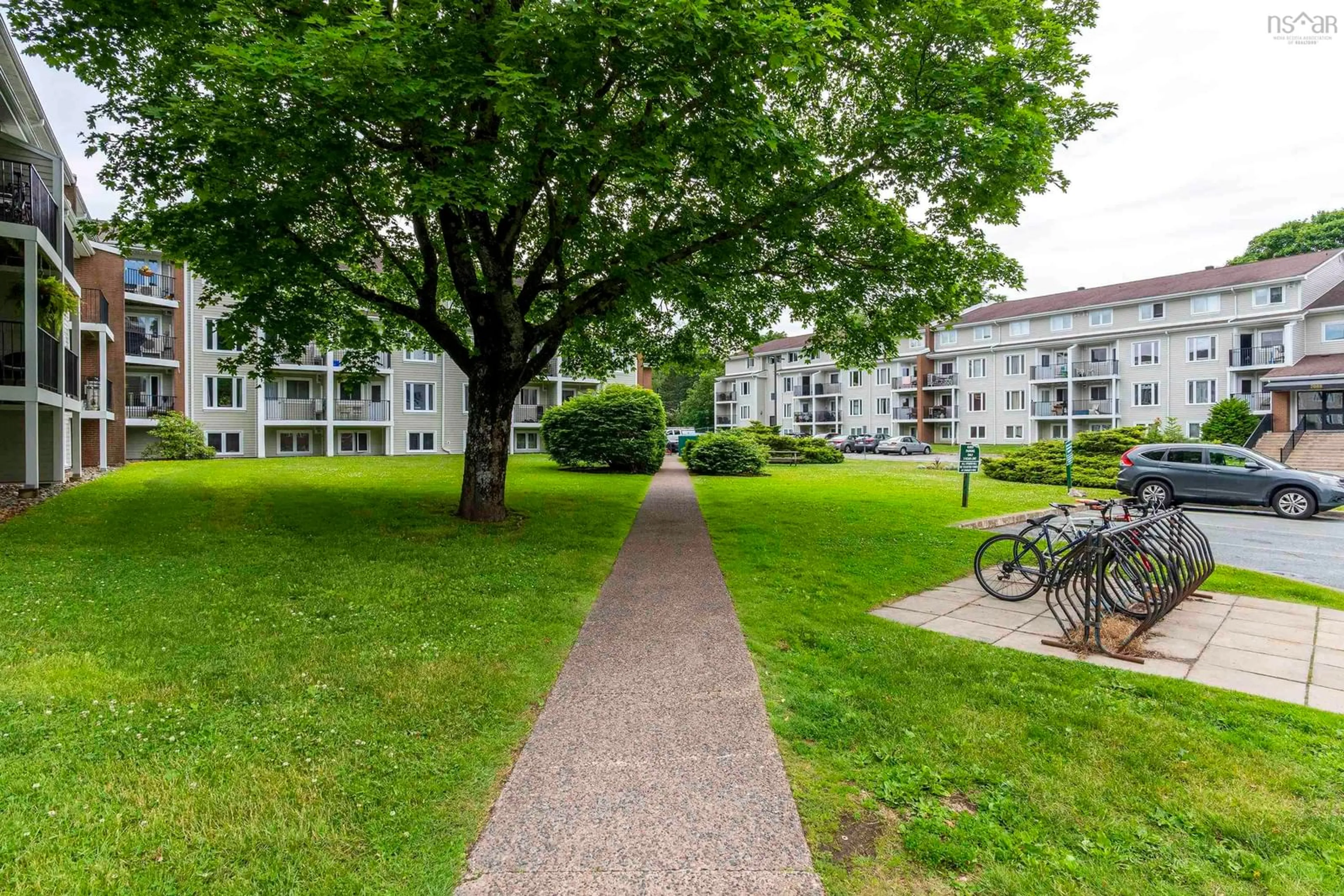 Patio, street for 2070 Quingate Pl #201, Halifax Peninsula Nova Scotia B3L 4S1