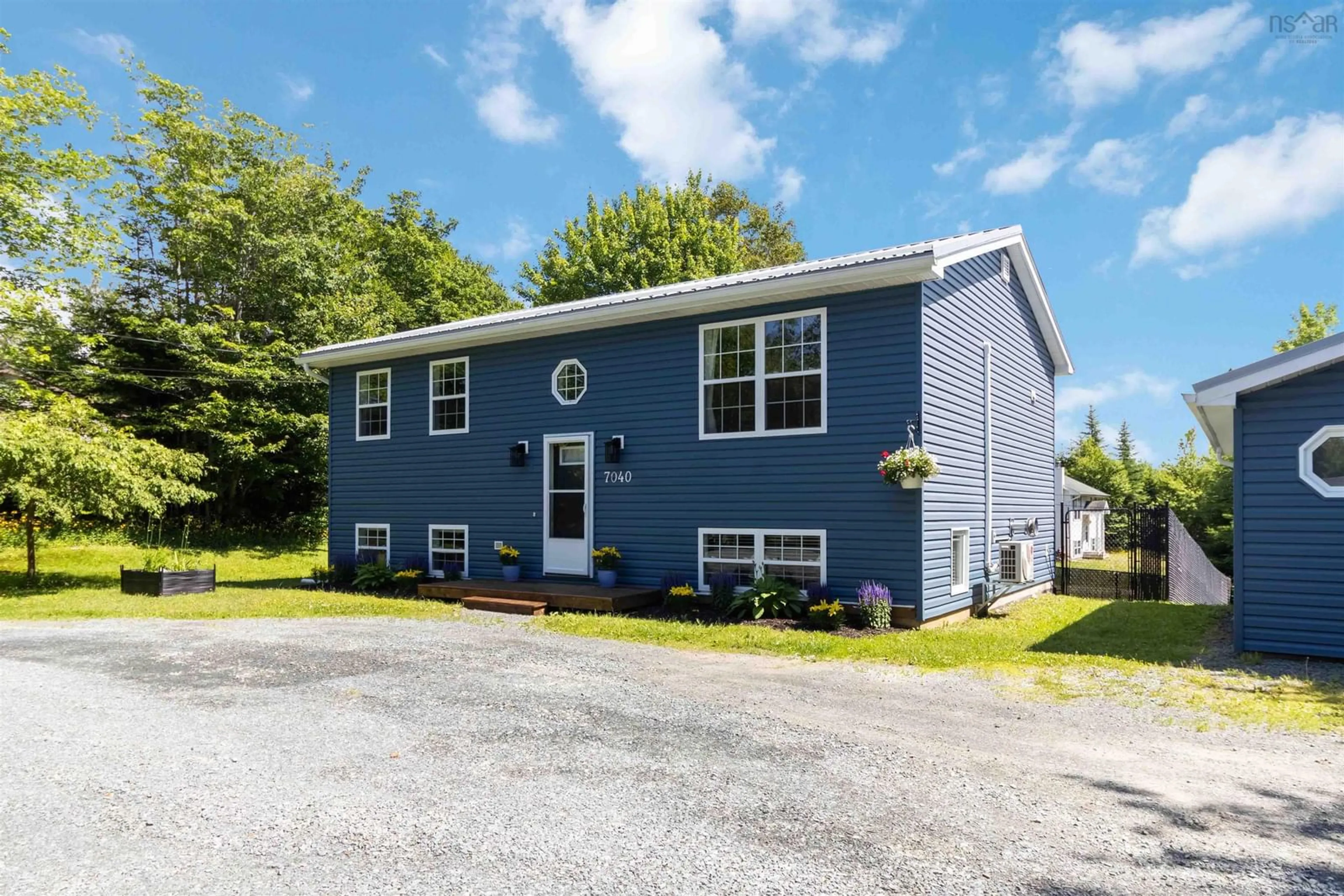 Home with vinyl exterior material, unknown for 7040 Highway 7, Gaetz Brook Nova Scotia B0J 1N0