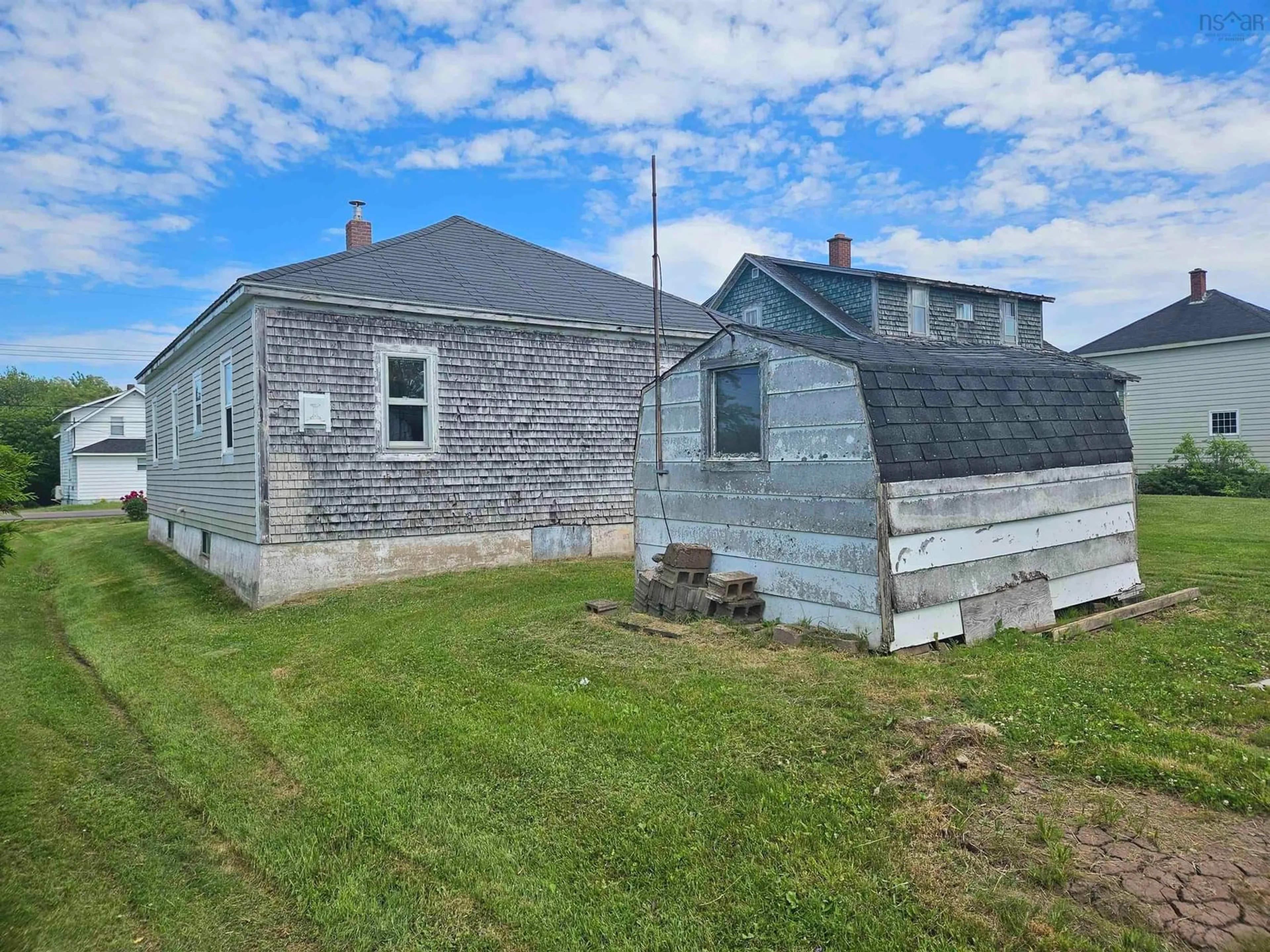 A pic from outside/outdoor area/front of a property/back of a property/a pic from drone, building for 29 Cowan St, Springhill Nova Scotia B0M 1X0