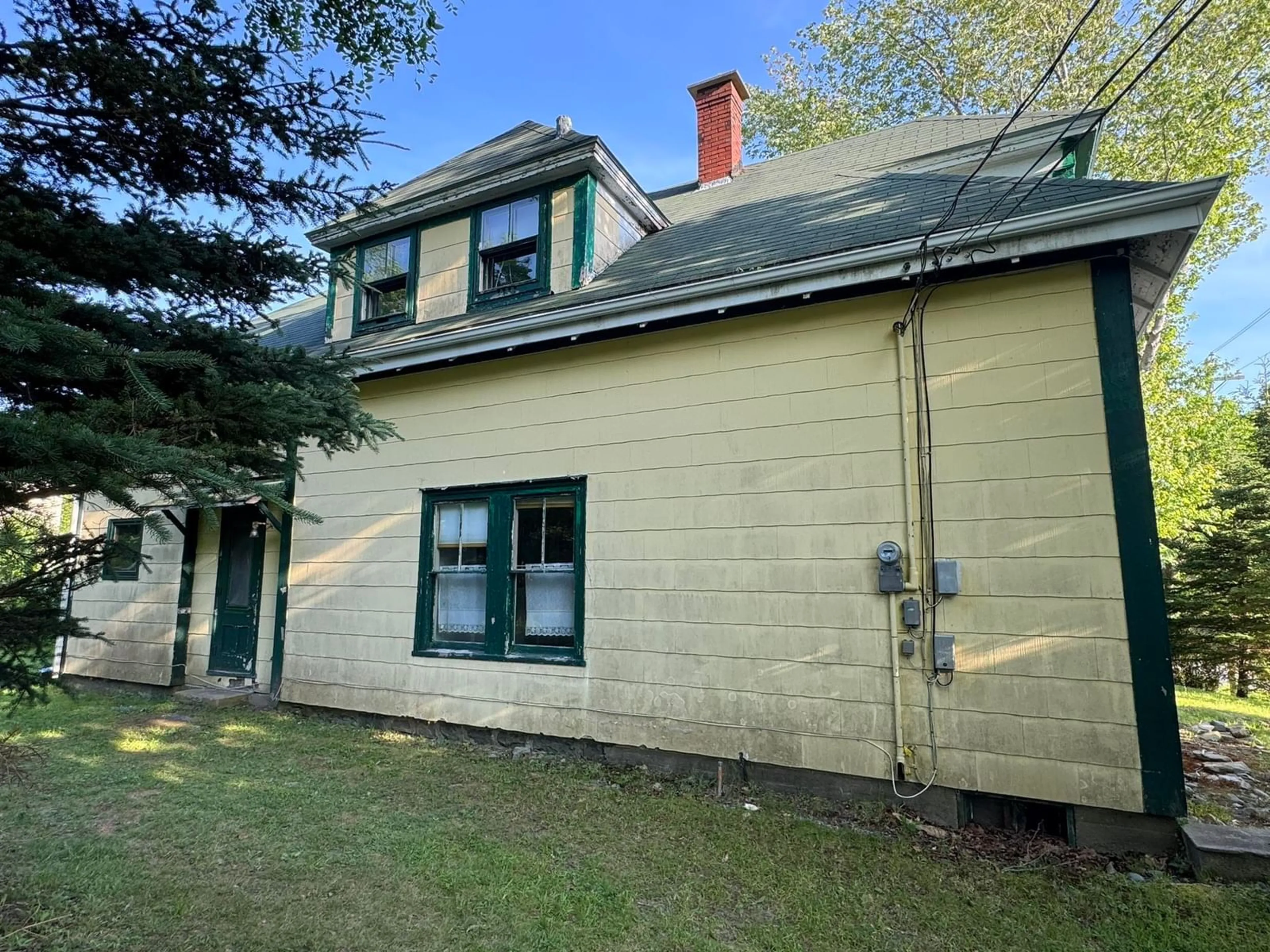 A pic from outside/outdoor area/front of a property/back of a property/a pic from drone, building for 163 Hillside Rd, Brooklyn Nova Scotia B0J 1H0