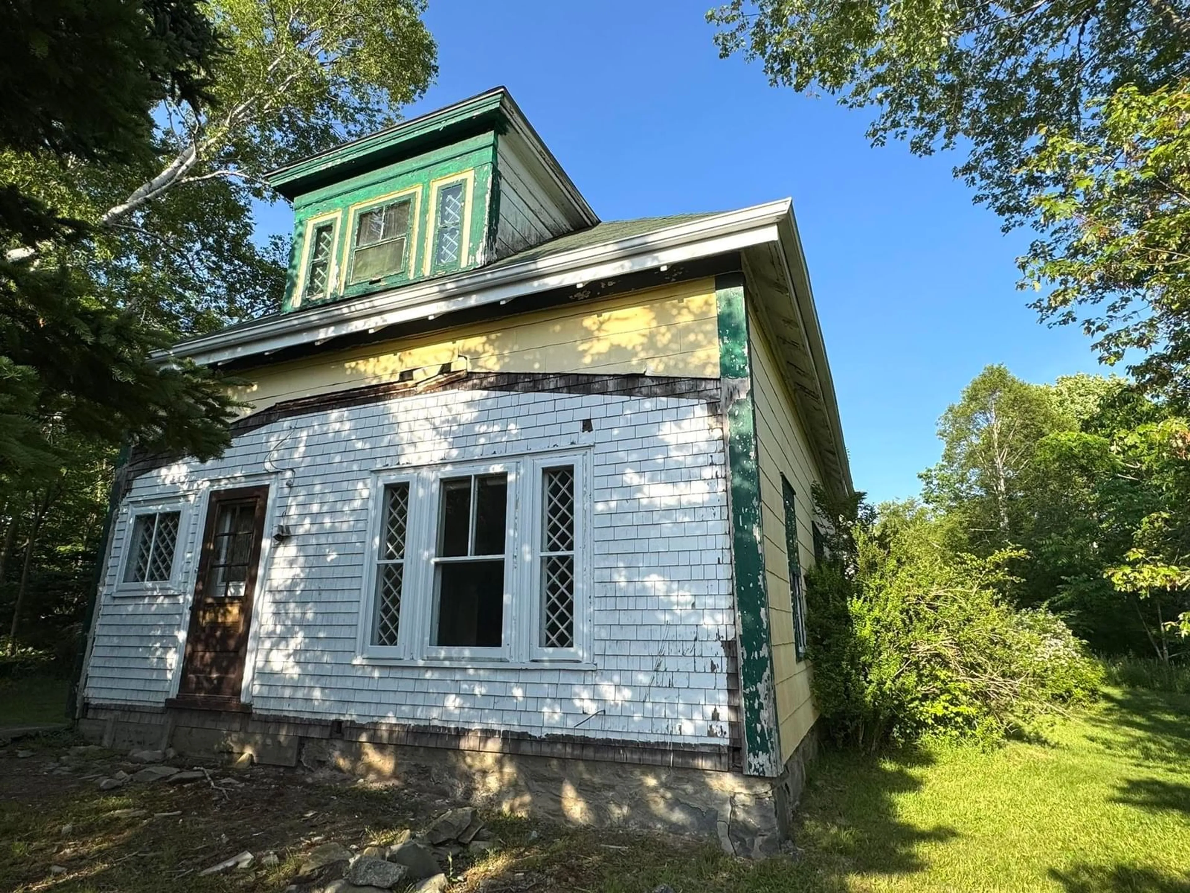 Home with vinyl exterior material, building for 163 Hillside Rd, Brooklyn Nova Scotia B0J 1H0
