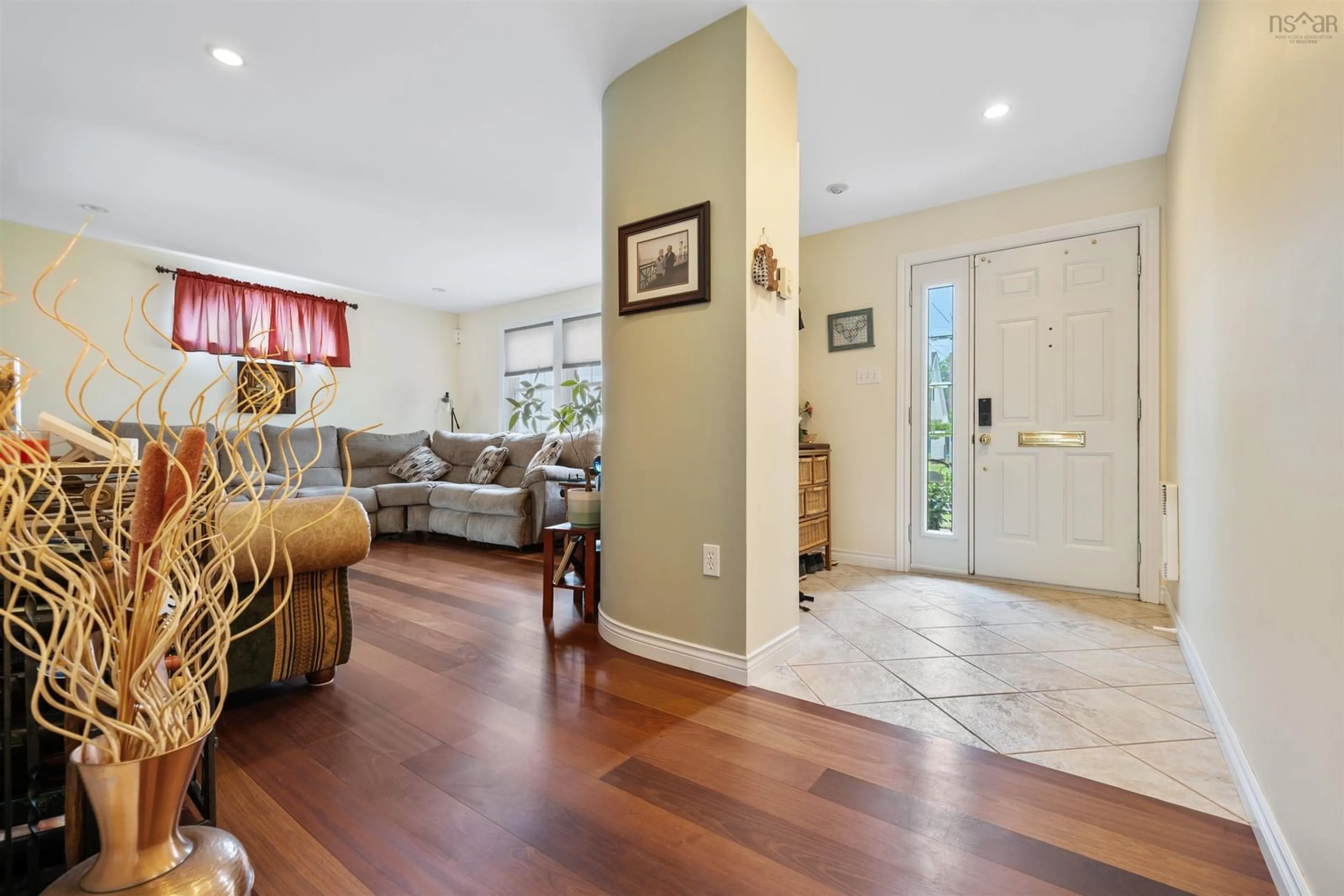 Indoor entryway for 531 Martin Ave, New Glasgow Nova Scotia B2H 1R8
