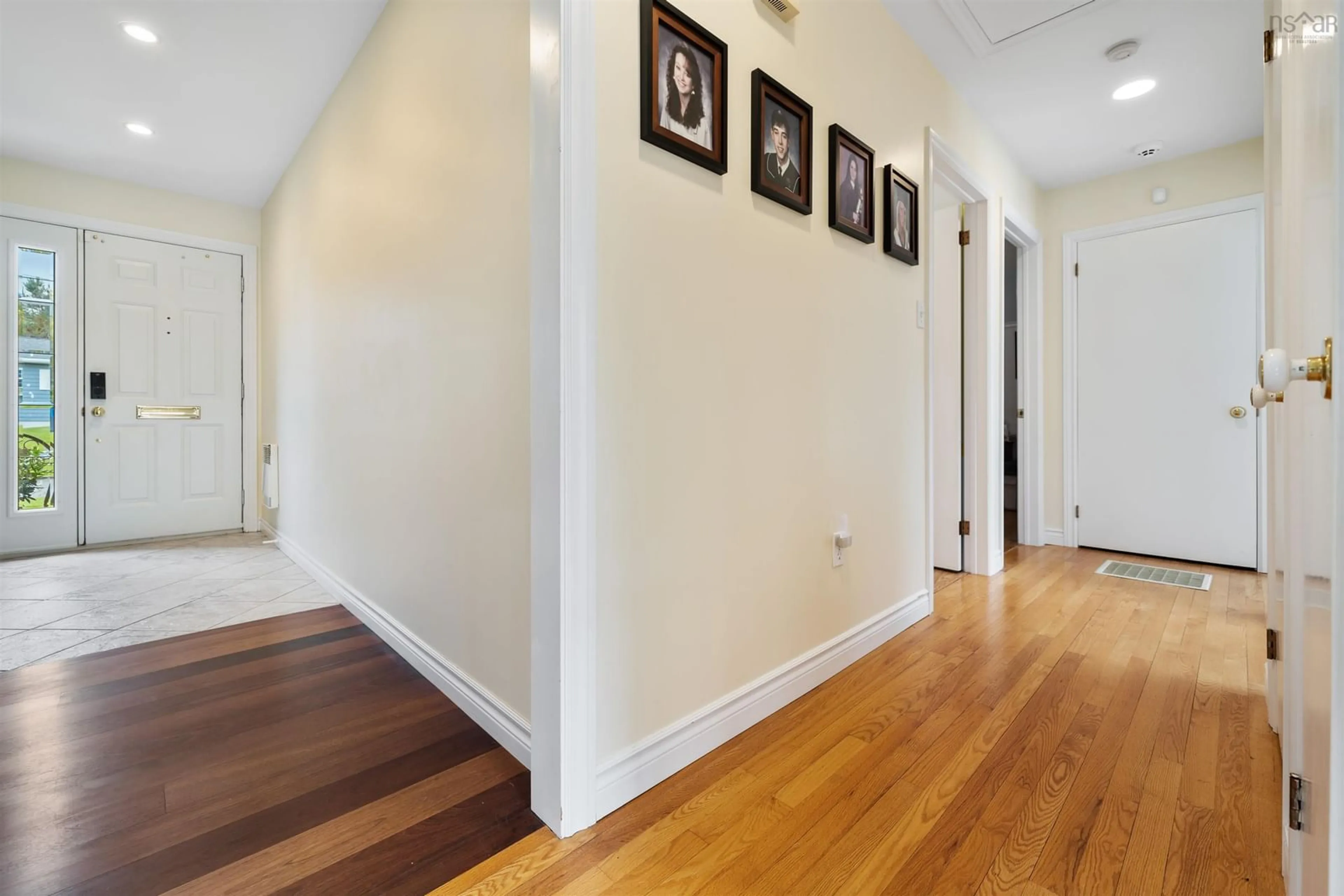 Indoor foyer for 531 Martin Ave, New Glasgow Nova Scotia B2H 1R8