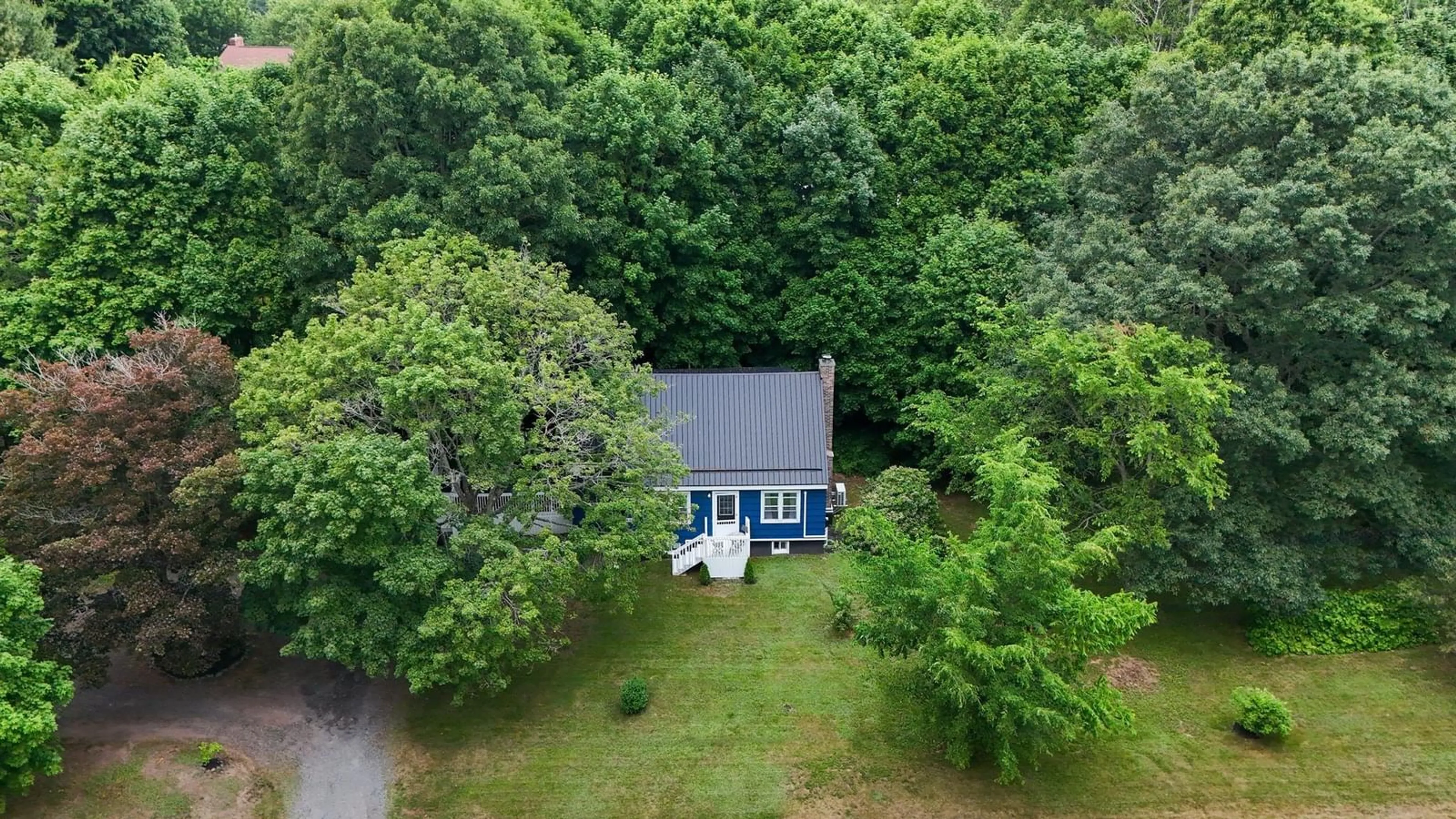 A pic from outside/outdoor area/front of a property/back of a property/a pic from drone, street for 9369 Commercial St, New Minas Nova Scotia B4N 3G3