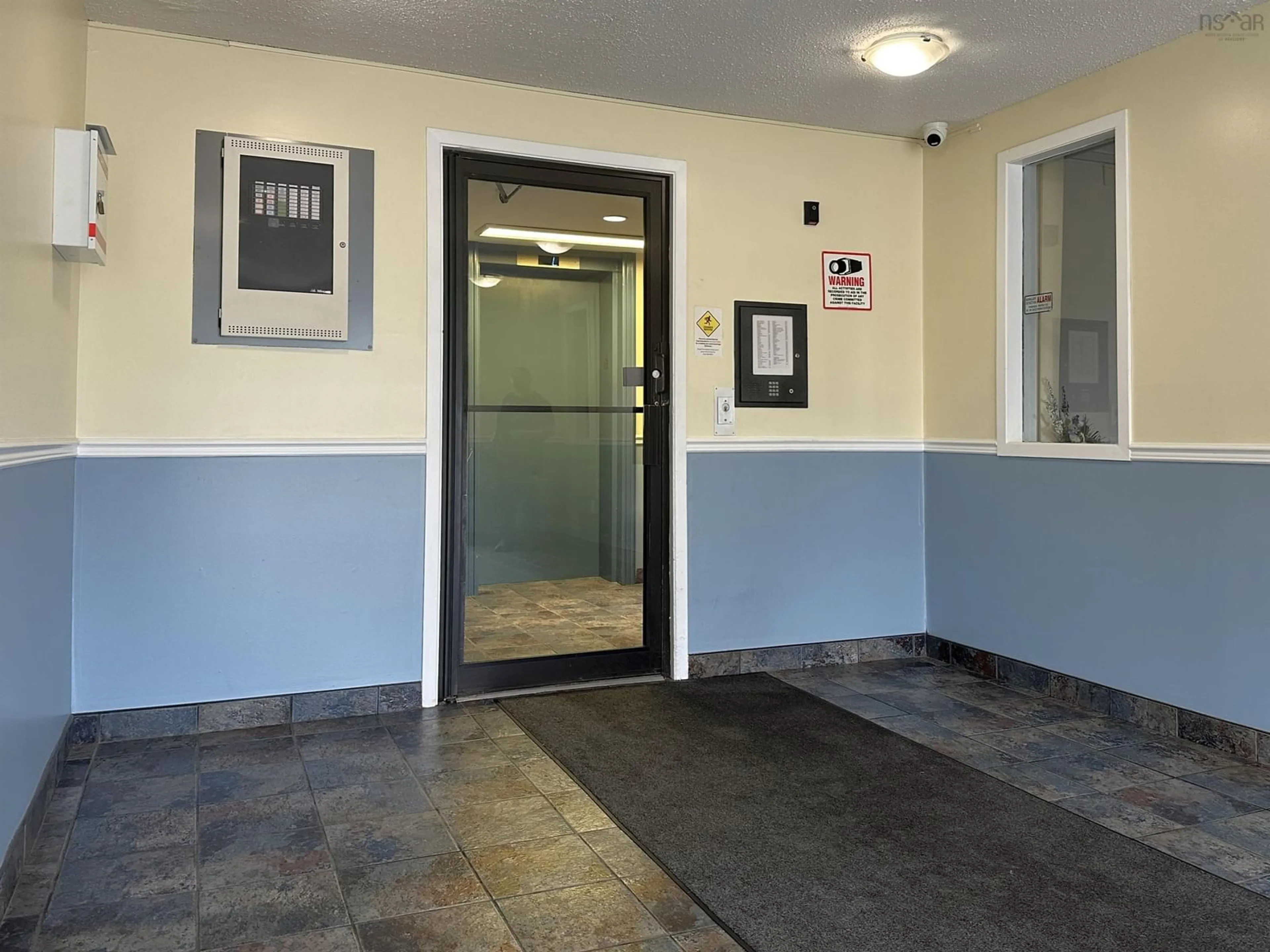 Indoor foyer for 281 Windmill Rd #471, Dartmouth Nova Scotia B3A 4P9