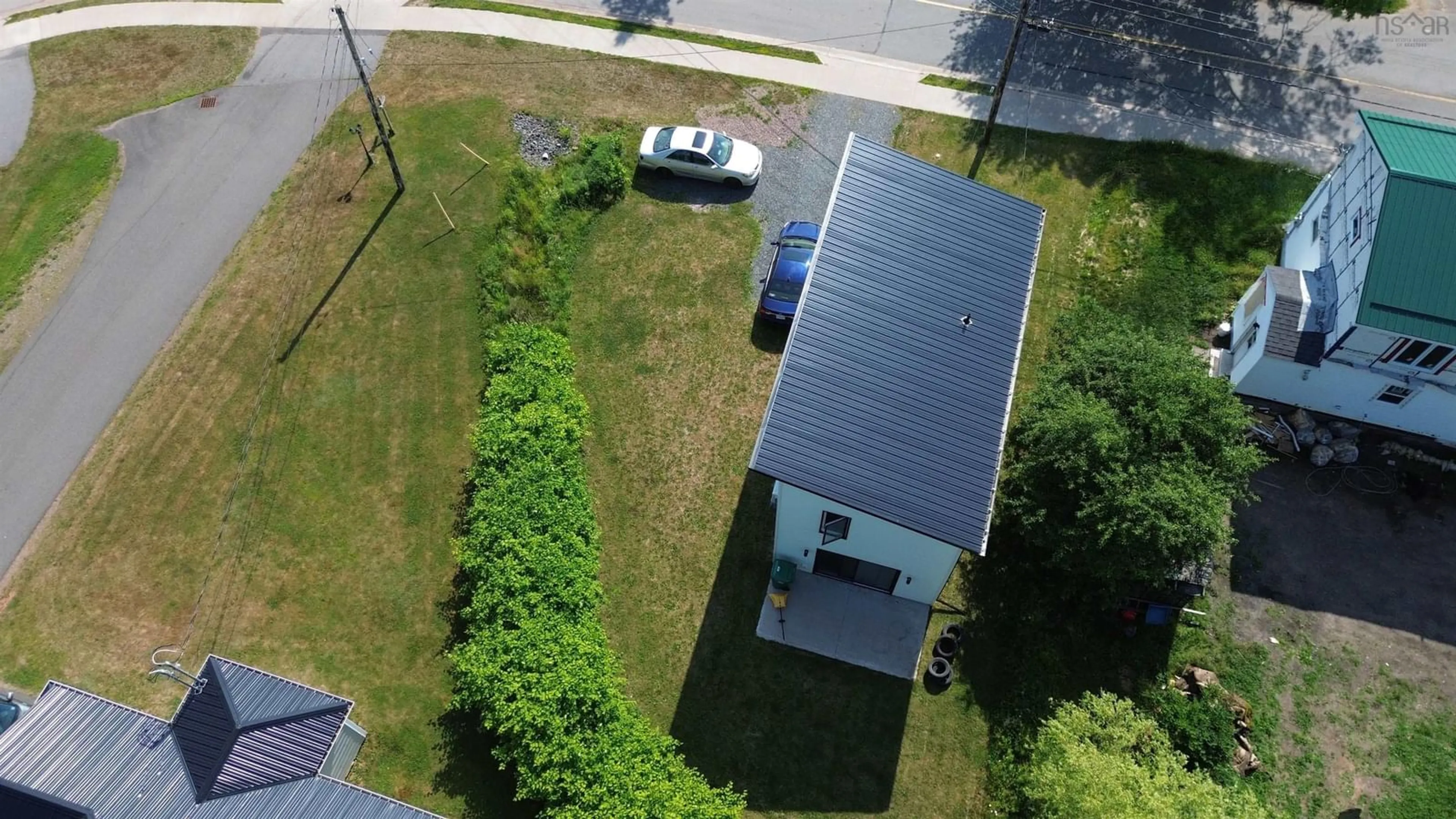 A pic from outside/outdoor area/front of a property/back of a property/a pic from drone, building for 567 Young St, Truro Nova Scotia B2N 3Y8