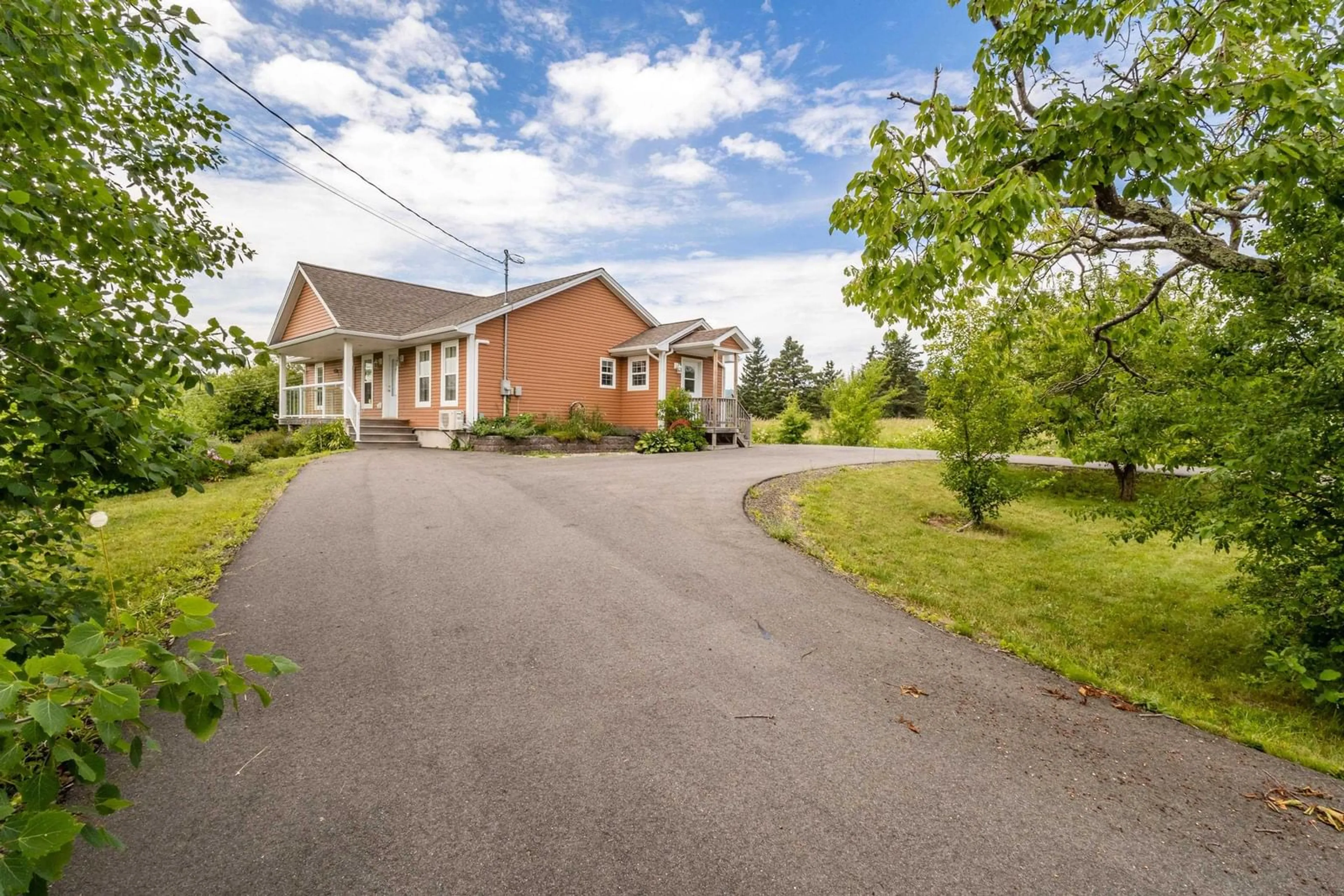 Patio, street for 31 Mills Mountain Rd, Granville Ferry Nova Scotia B0S 1A0