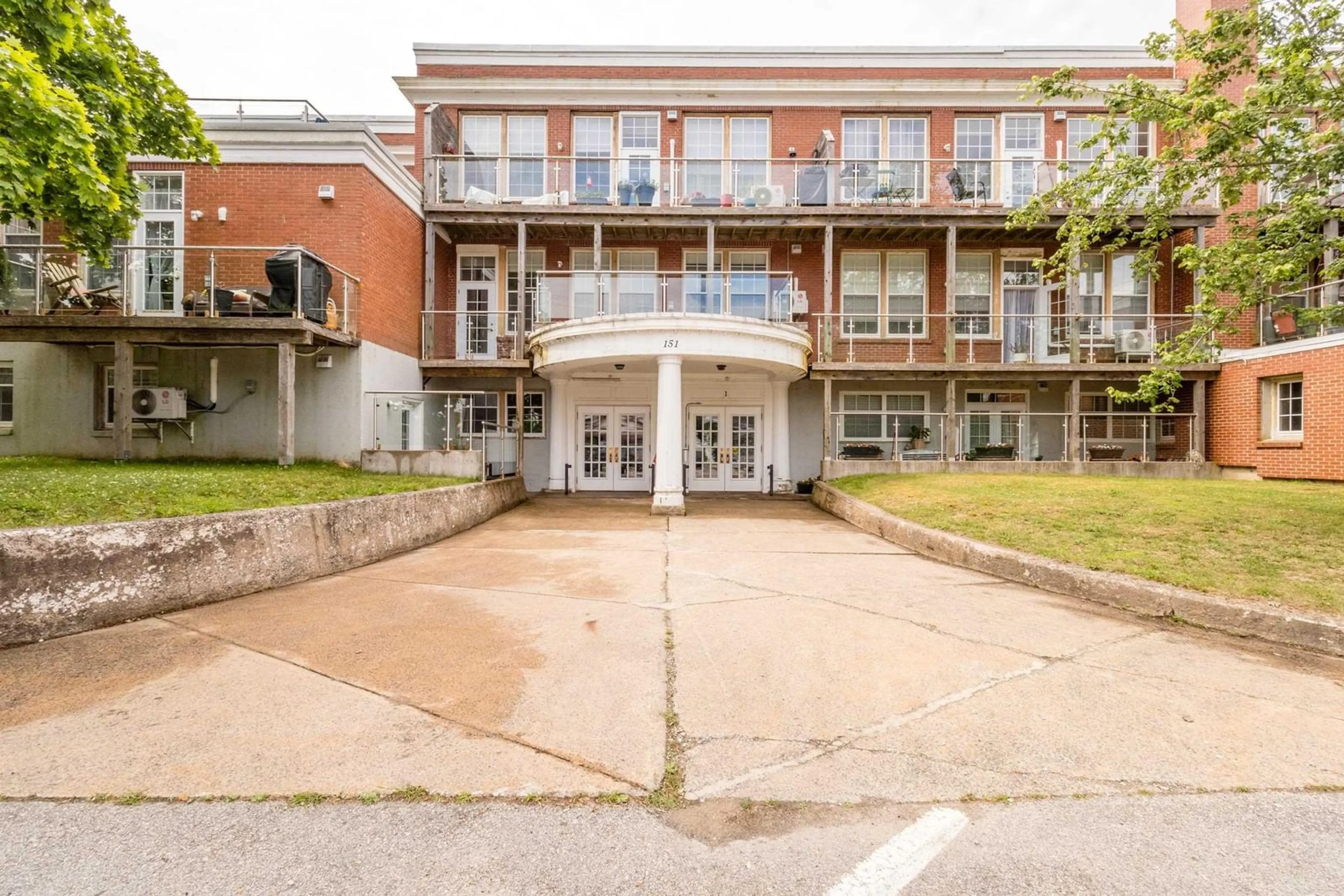 Patio, building for 151 Ritchie St #105, Annapolis Royal Nova Scotia B0S 1A0