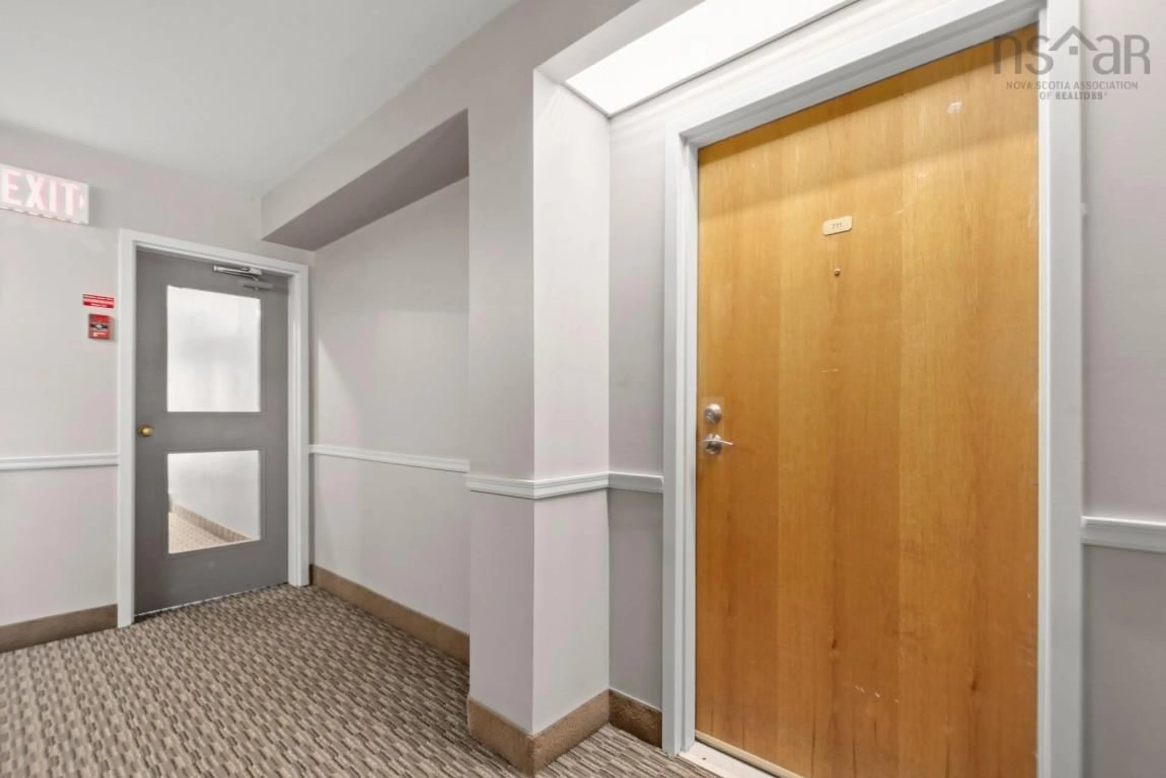 Indoor foyer for 711-90 Moirs Mill Rd, Bedford Nova Scotia B4A 3Y2