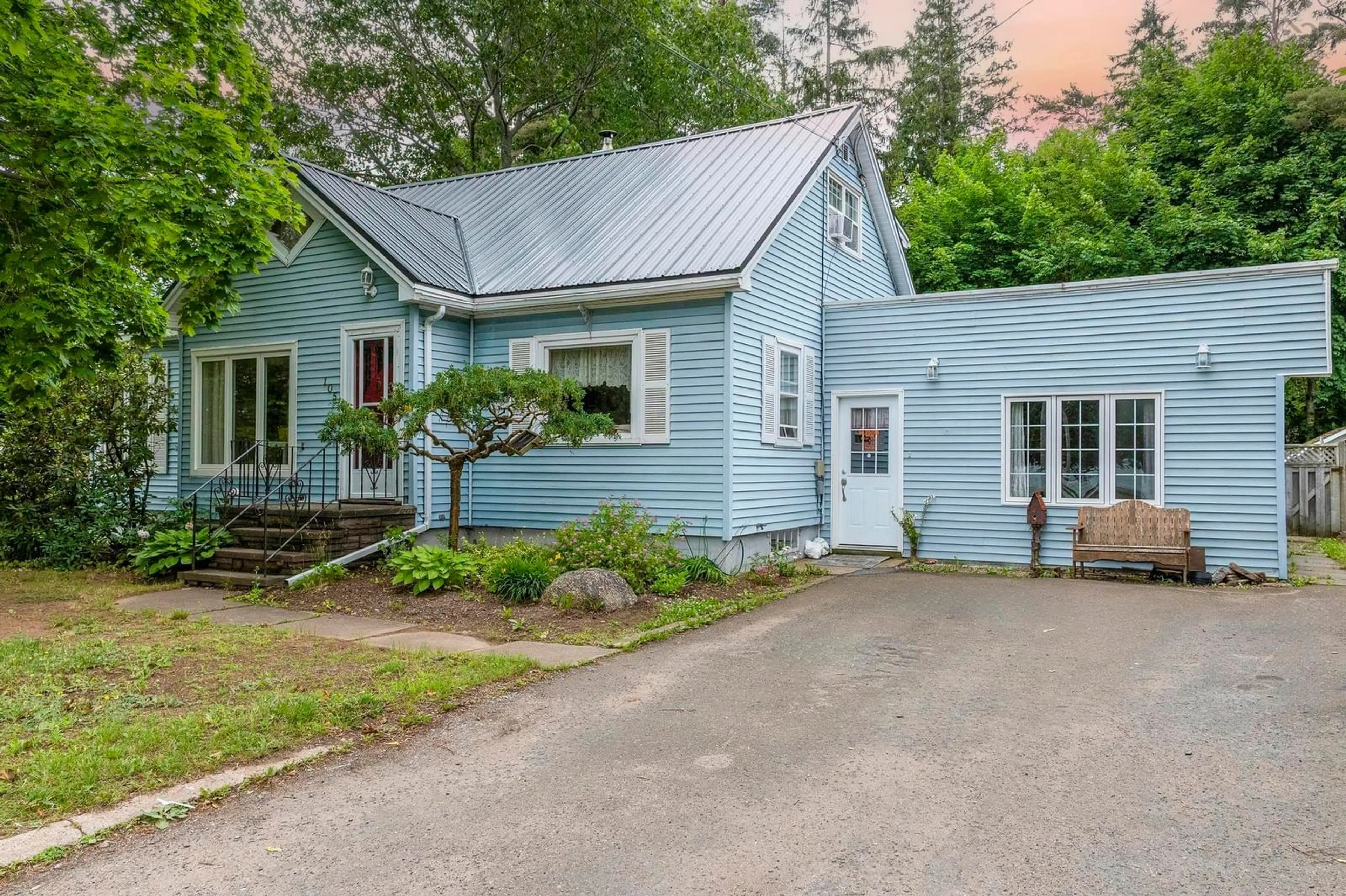 Unknown for 105 Orchard Street, Berwick Nova Scotia B0P 1E0