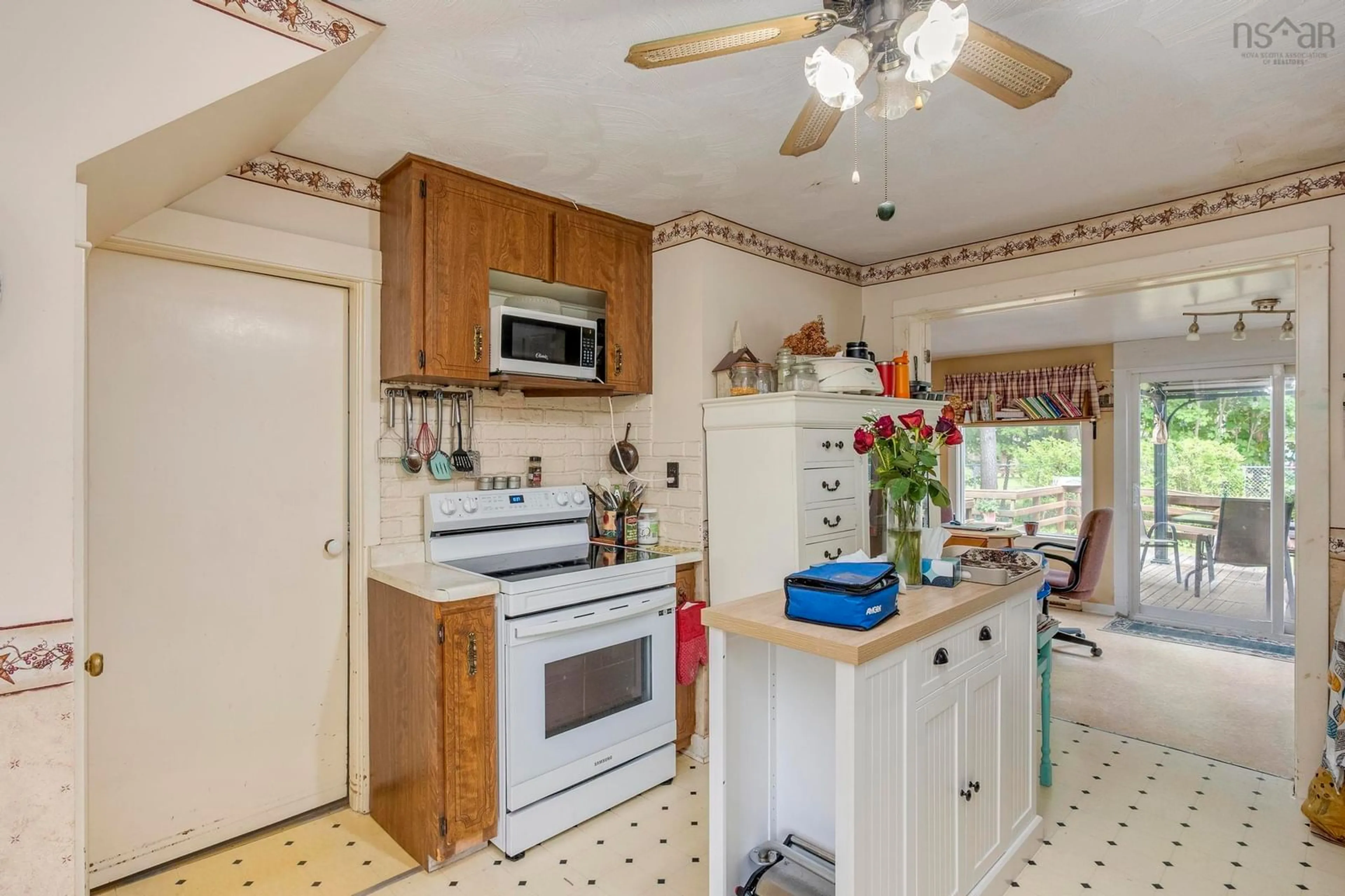 Standard kitchen, ceramic/tile floor for 105 Orchard Street, Berwick Nova Scotia B0P 1E0