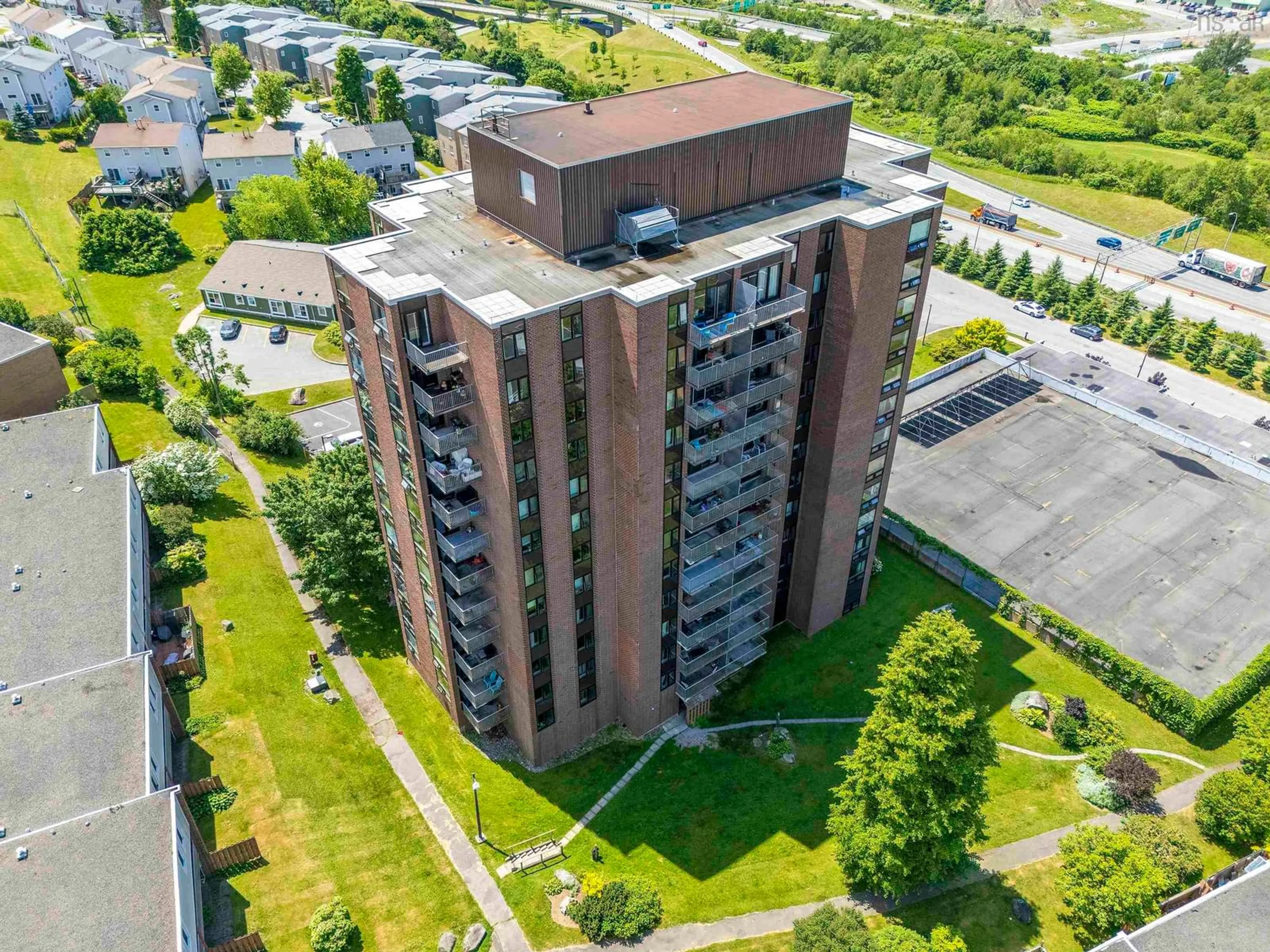 A pic from outside/outdoor area/front of a property/back of a property/a pic from drone, city buildings view from balcony for 5572 North Ridge Rd #602, Halifax Nova Scotia B3K 5K2