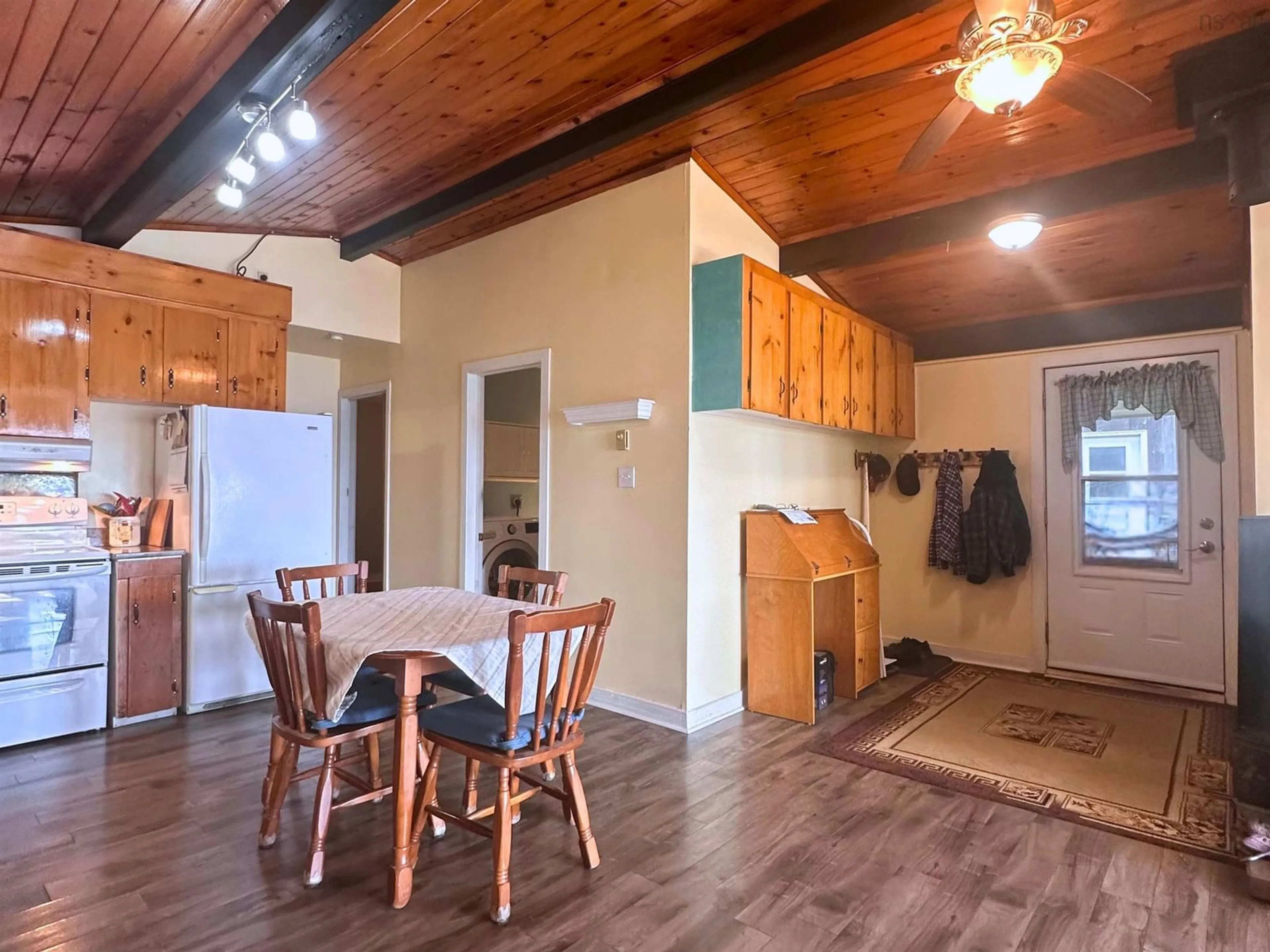 Unknown for 10 Hemford Cres, Hemford Nova Scotia B0R 1E0