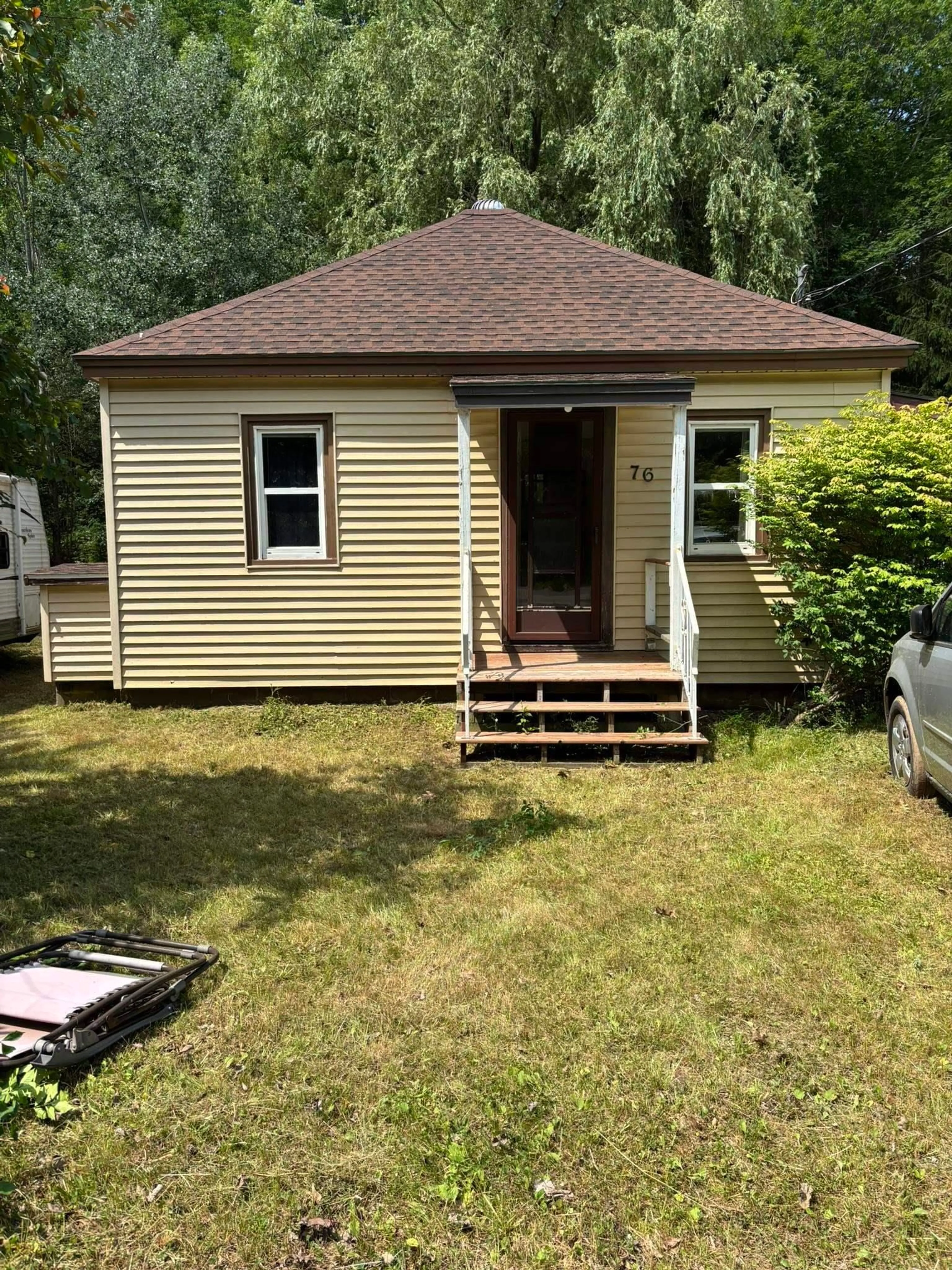 Unknown for 76 Willow St, Hants Border Nova Scotia B0P 1P0