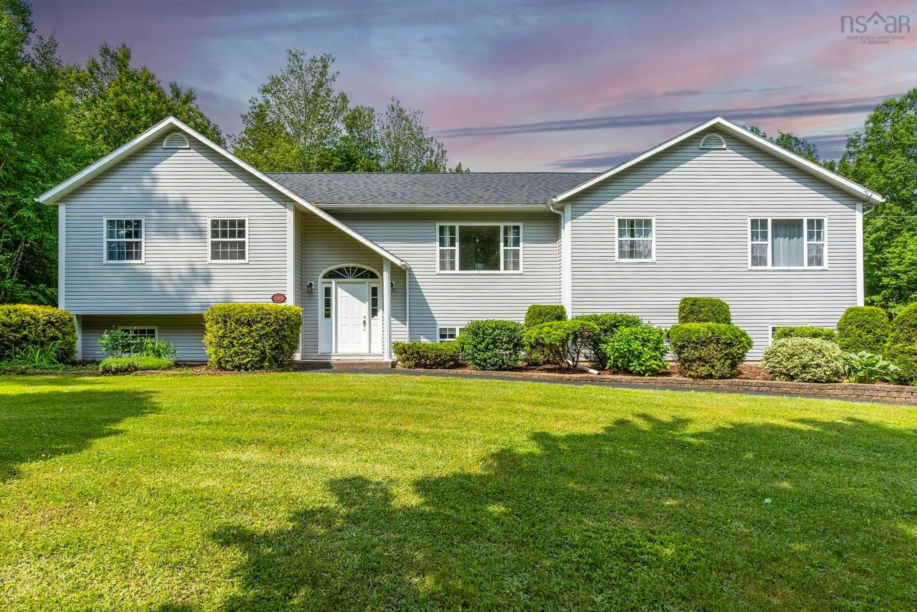 Home with vinyl exterior material, unknown for 1337 Lockhart Mountain Rd, Coldbrook Nova Scotia B4R 1C1