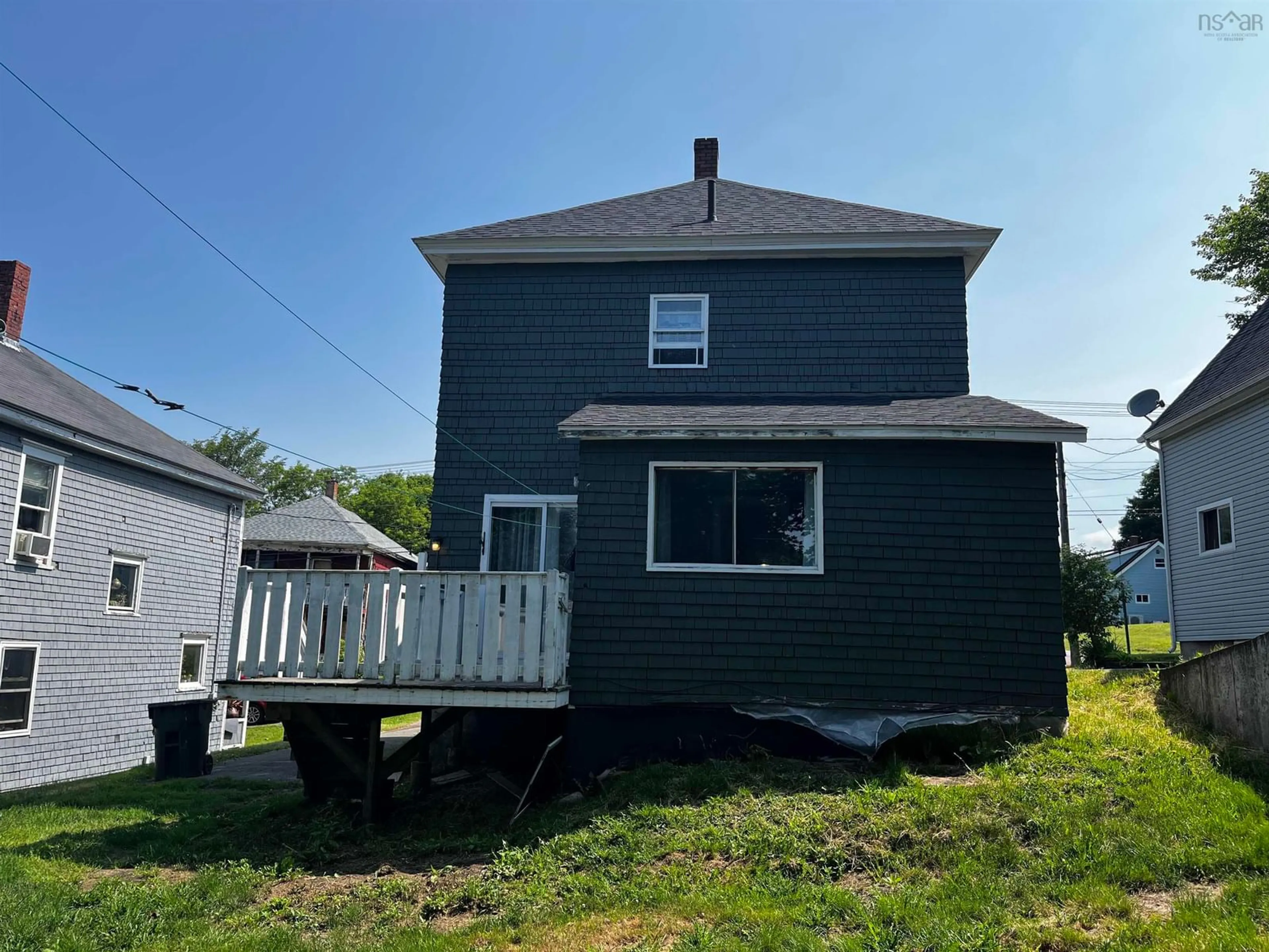 Home with vinyl exterior material, building for 5 York St, Amherst Nova Scotia B4H 2P3