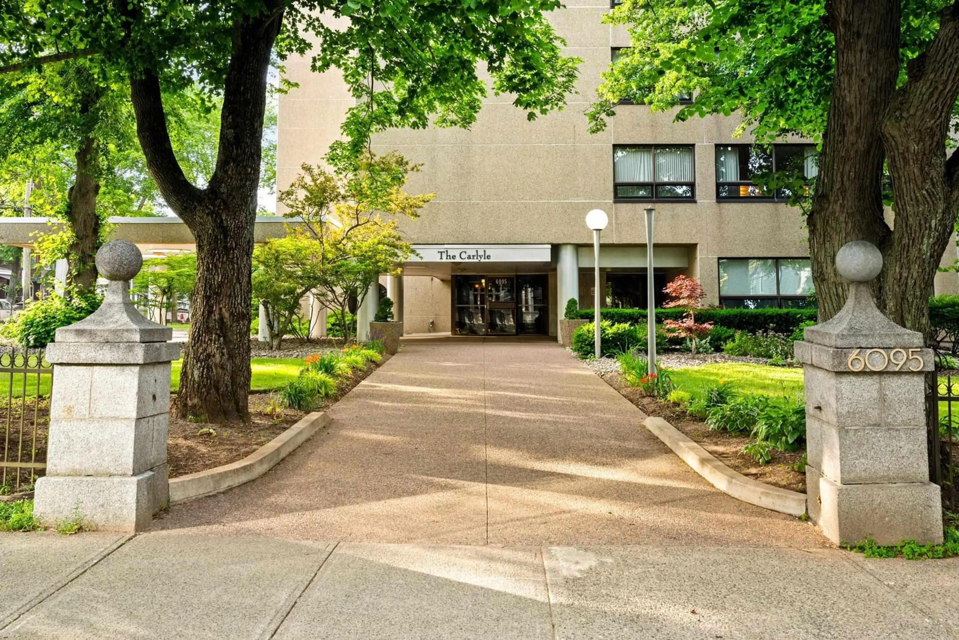 Indoor foyer for 6095 Coburg Rd #802, Halifax Peninsula Nova Scotia B3H 4K1