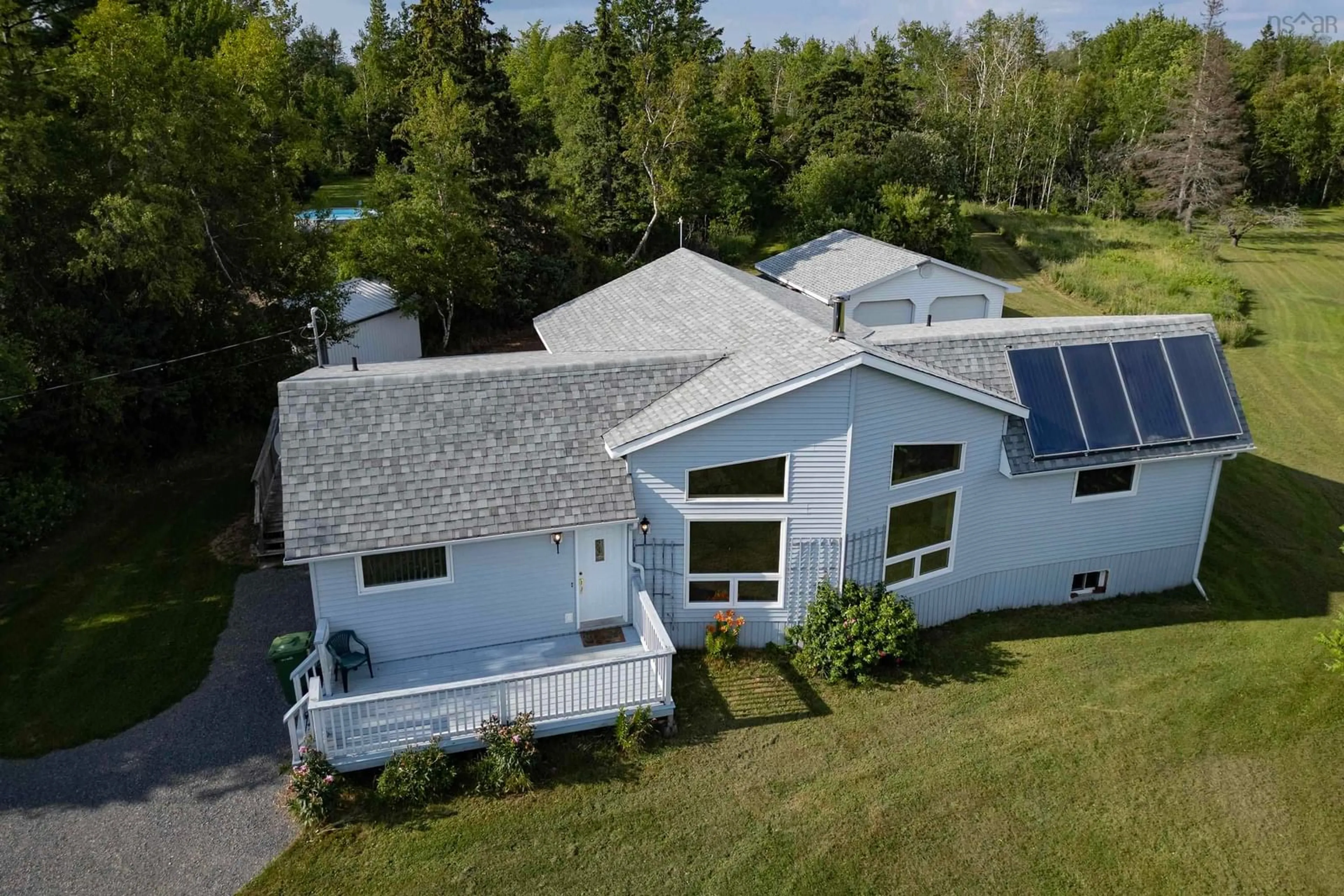 A pic from outside/outdoor area/front of a property/back of a property/a pic from drone, unknown for 9525 Highway 6, Pugwash Nova Scotia B0K 1L0