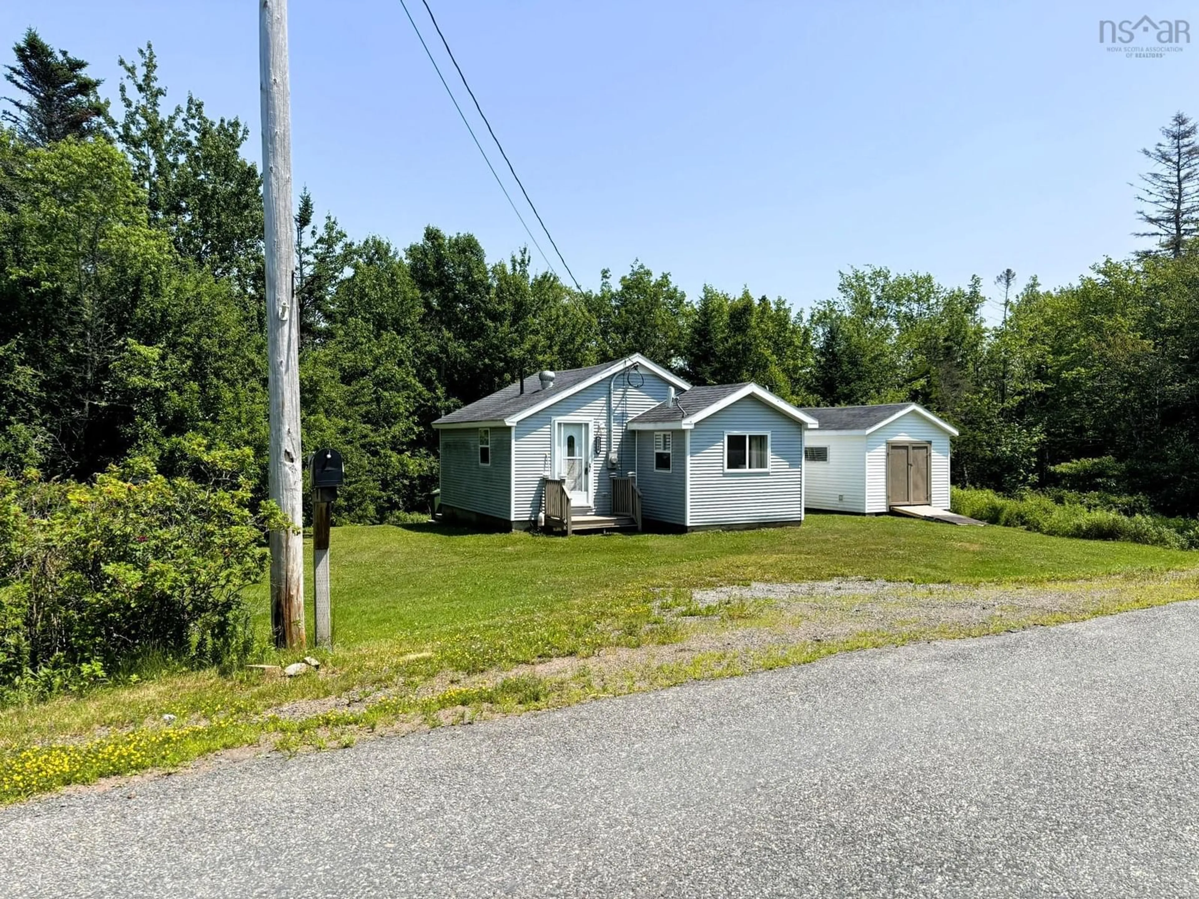 A pic from outside/outdoor area/front of a property/back of a property/a pic from drone, street for 1240 Blue Sac Rd, Lower Five Islands Nova Scotia B0M 1N0