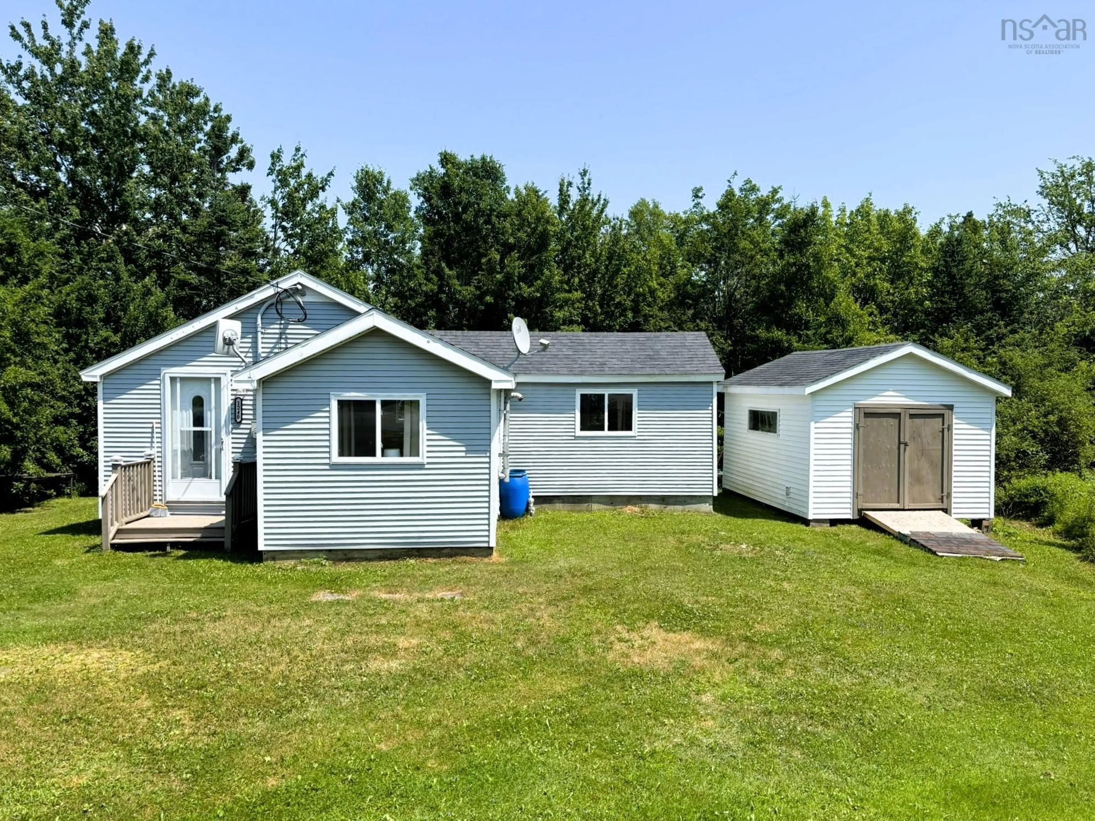 A pic from outside/outdoor area/front of a property/back of a property/a pic from drone, unknown for 1240 Blue Sac Rd, Lower Five Islands Nova Scotia B0M 1N0