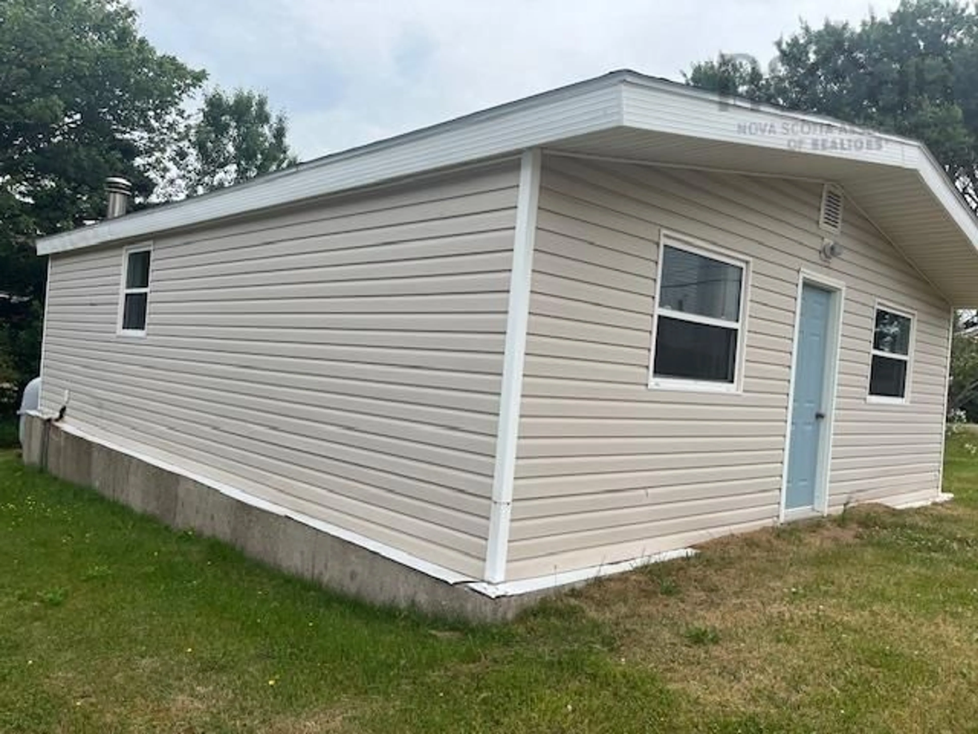 Home with vinyl exterior material, building for 87 Church St, Inverness Nova Scotia B0E 1N0