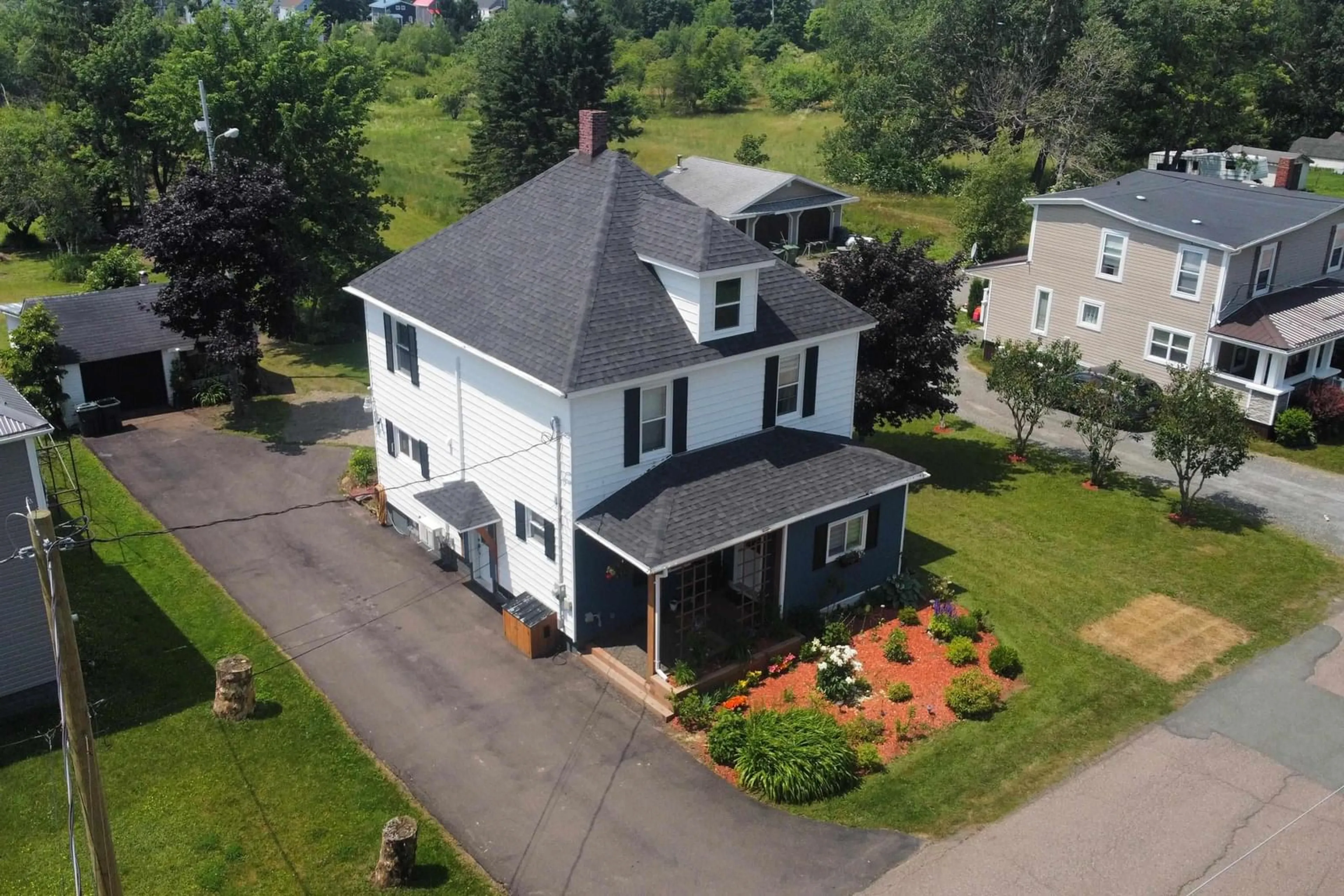 A pic from outside/outdoor area/front of a property/back of a property/a pic from drone, building for 37 Morris St, Springhill Nova Scotia B0M 1X0