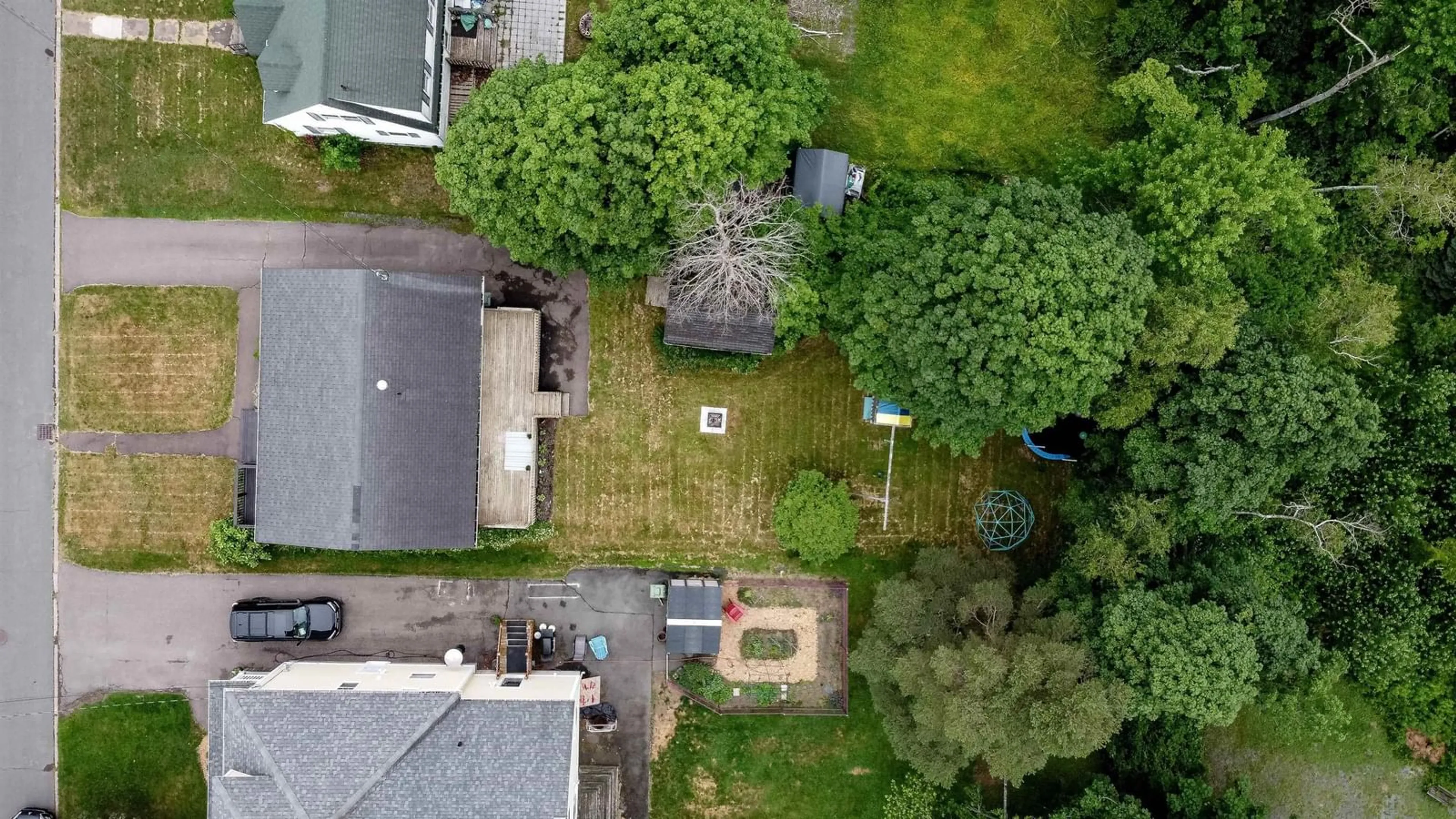 A pic from outside/outdoor area/front of a property/back of a property/a pic from drone, street for 16 Pleasant Ave, Stellarton Nova Scotia B0K 1S0