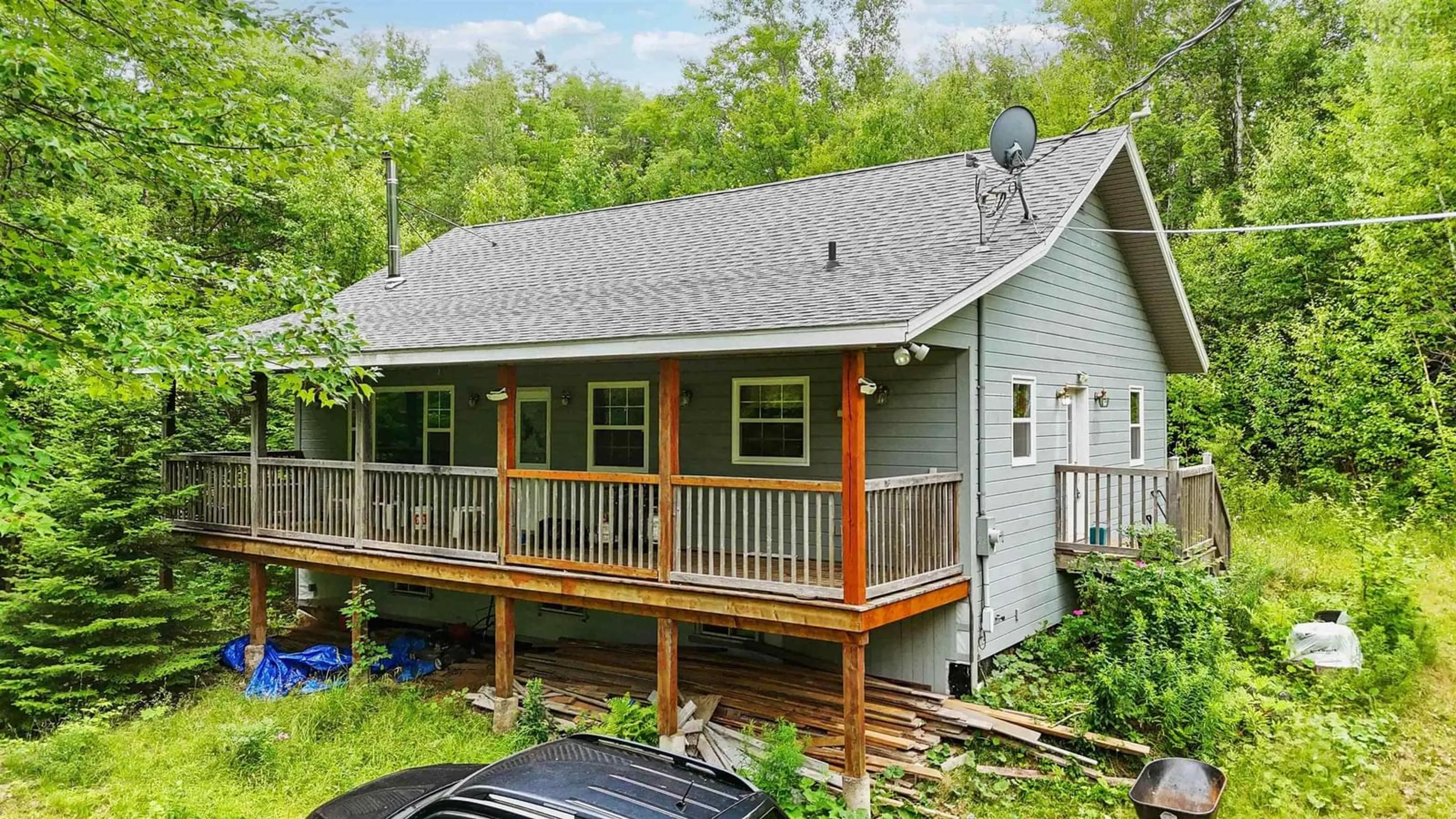 Home with vinyl exterior material, unknown for 1901 Newburne Rd, Maplewood Nova Scotia B0R 1E0