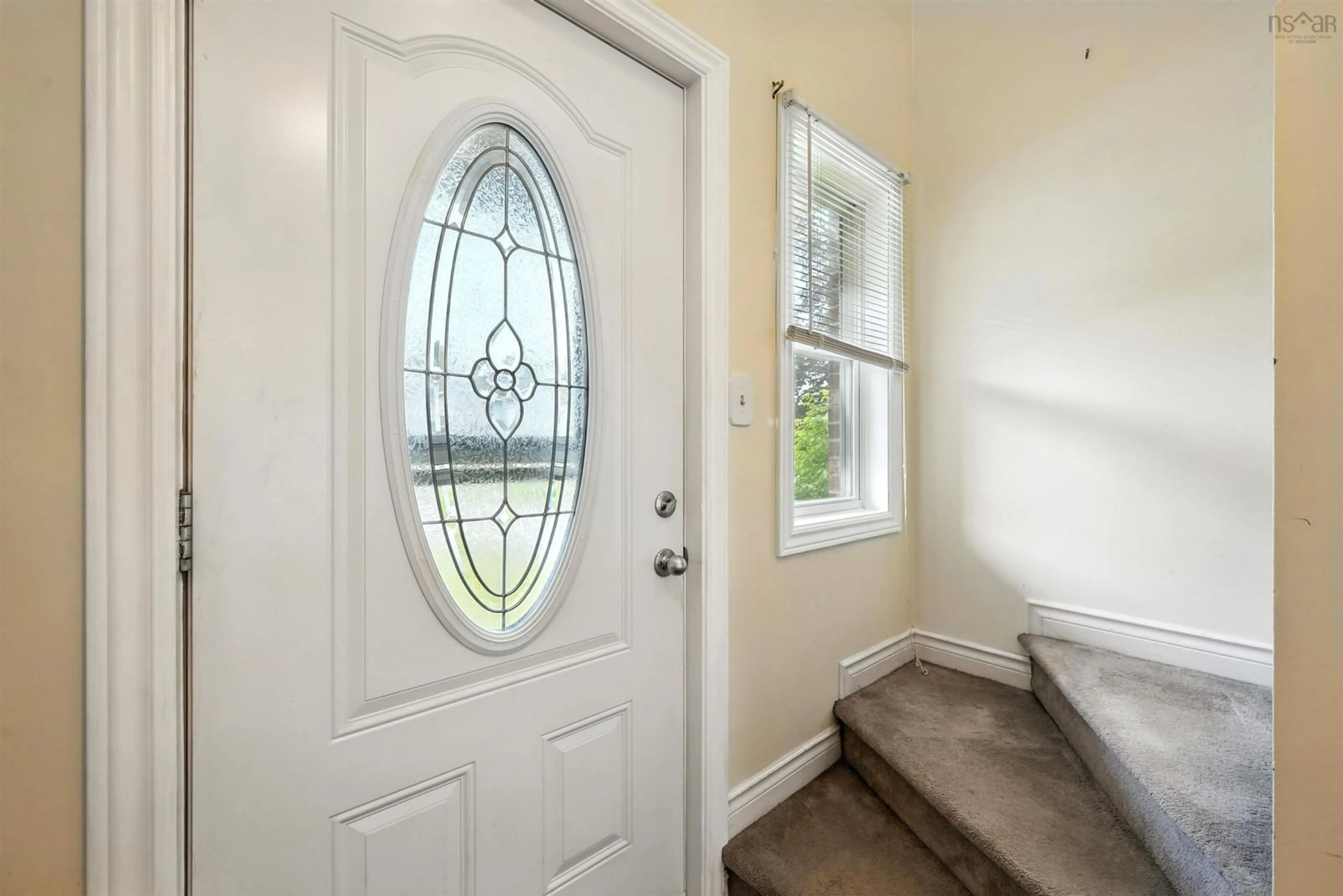 Indoor entryway for 74 Bruce Dr, Lower Sackville Nova Scotia B4C 3T8