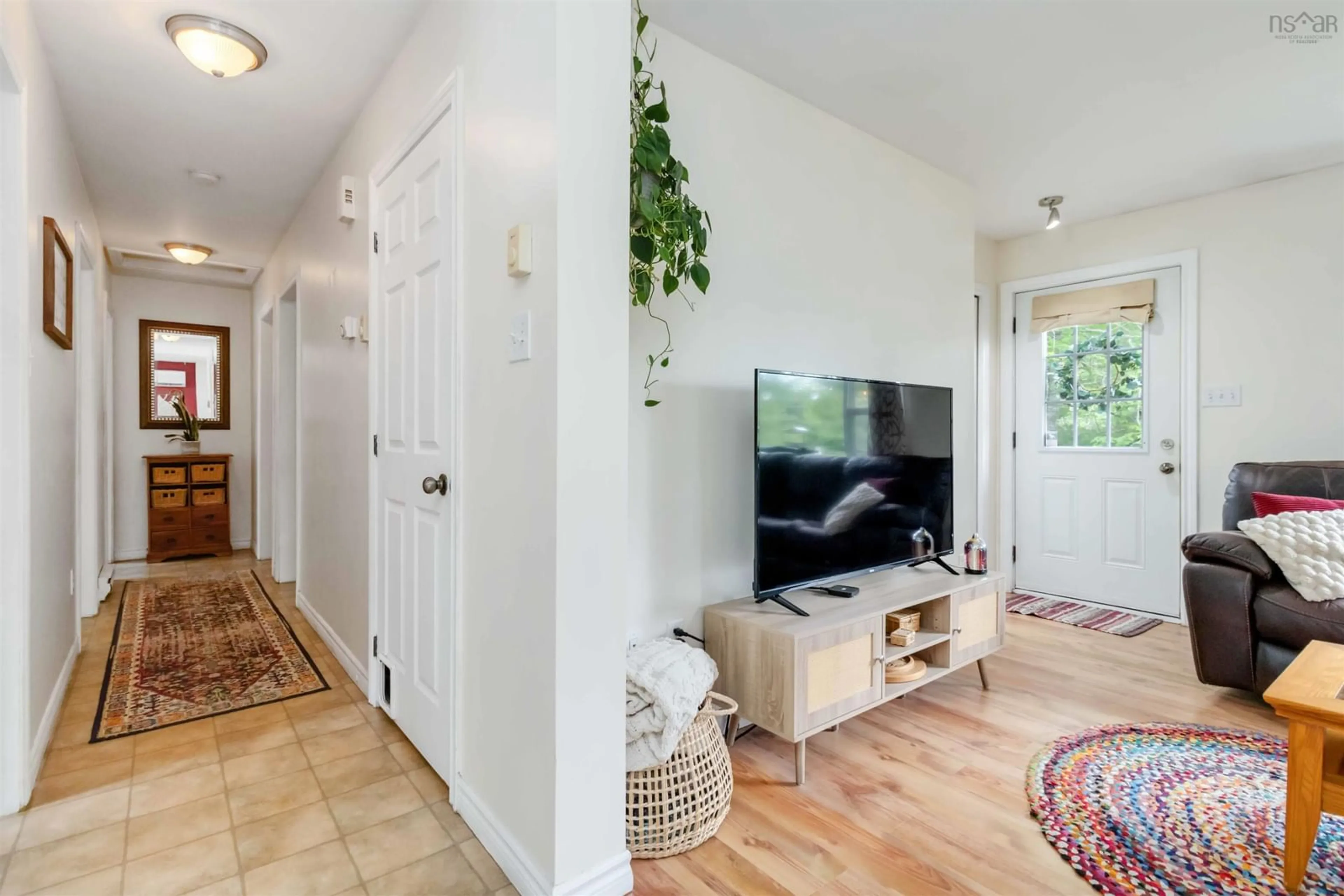 Indoor entryway for 1895 Upper Branch Rd, Midville Branch Nova Scotia B4V 4S7