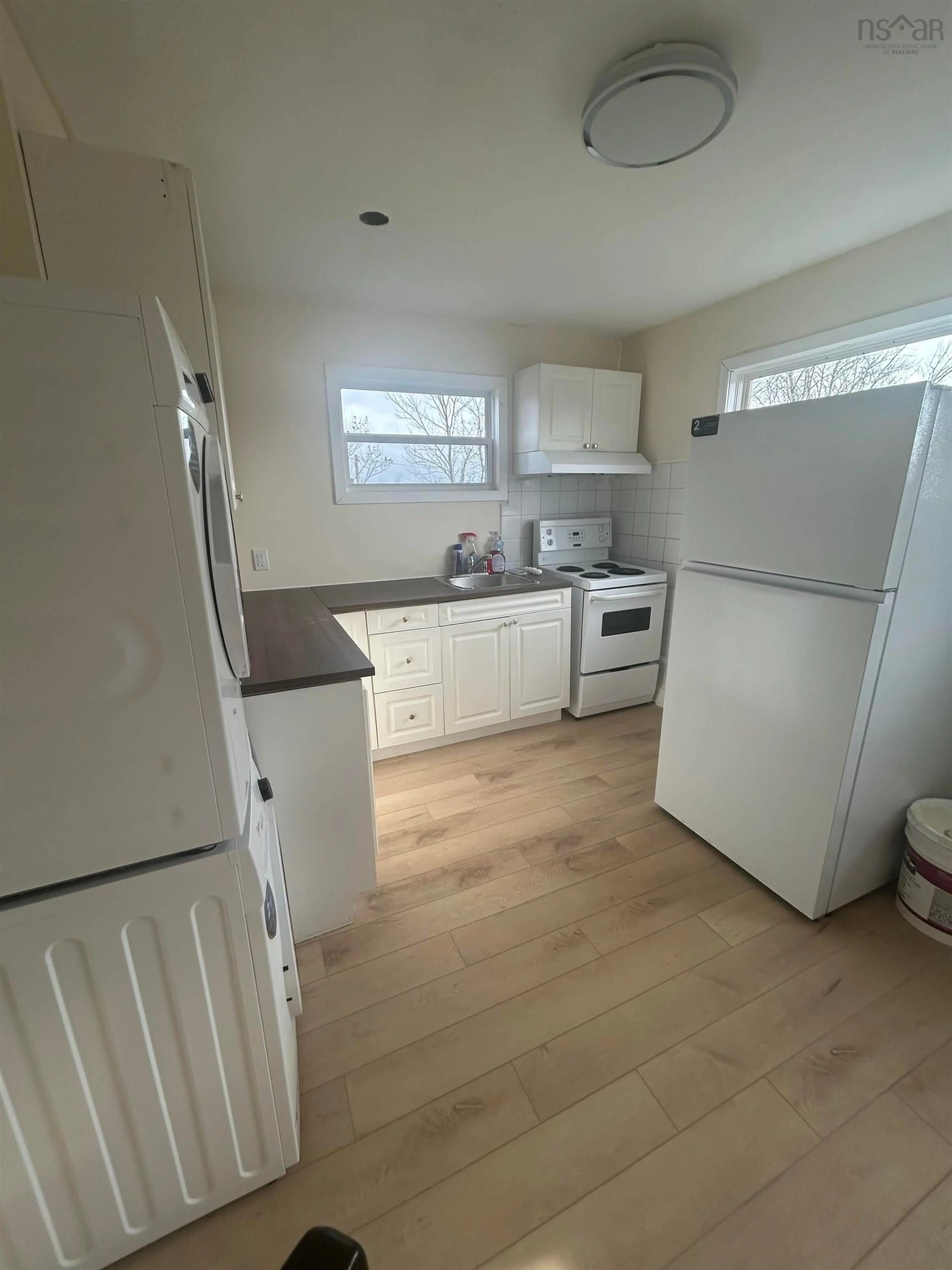 Standard kitchen, unknown for 721 Highway 2, Elmsdale Nova Scotia B2S 1A8