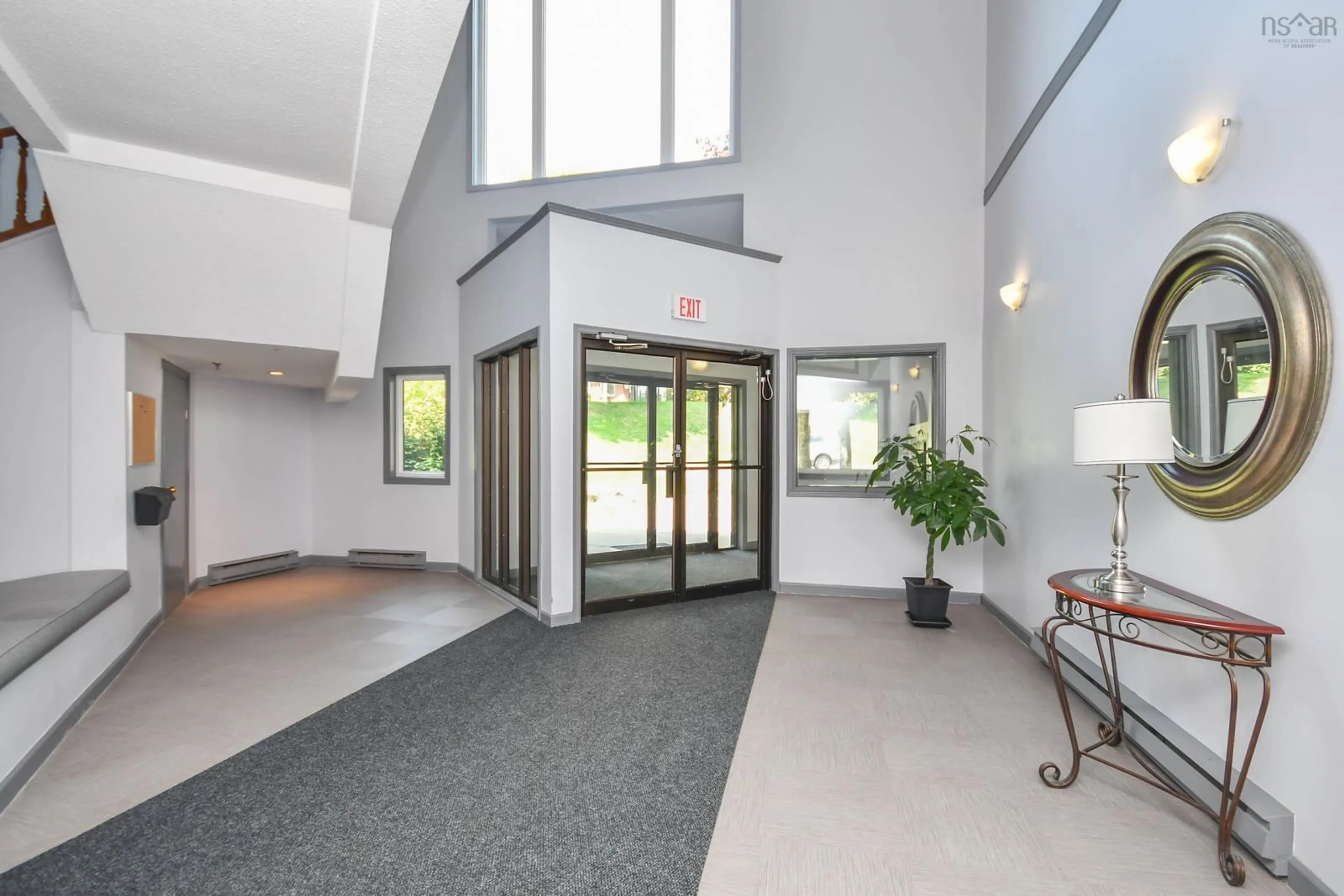 Indoor foyer for 118 Farnham Gate Rd #307, Halifax Nova Scotia B3M 4A1