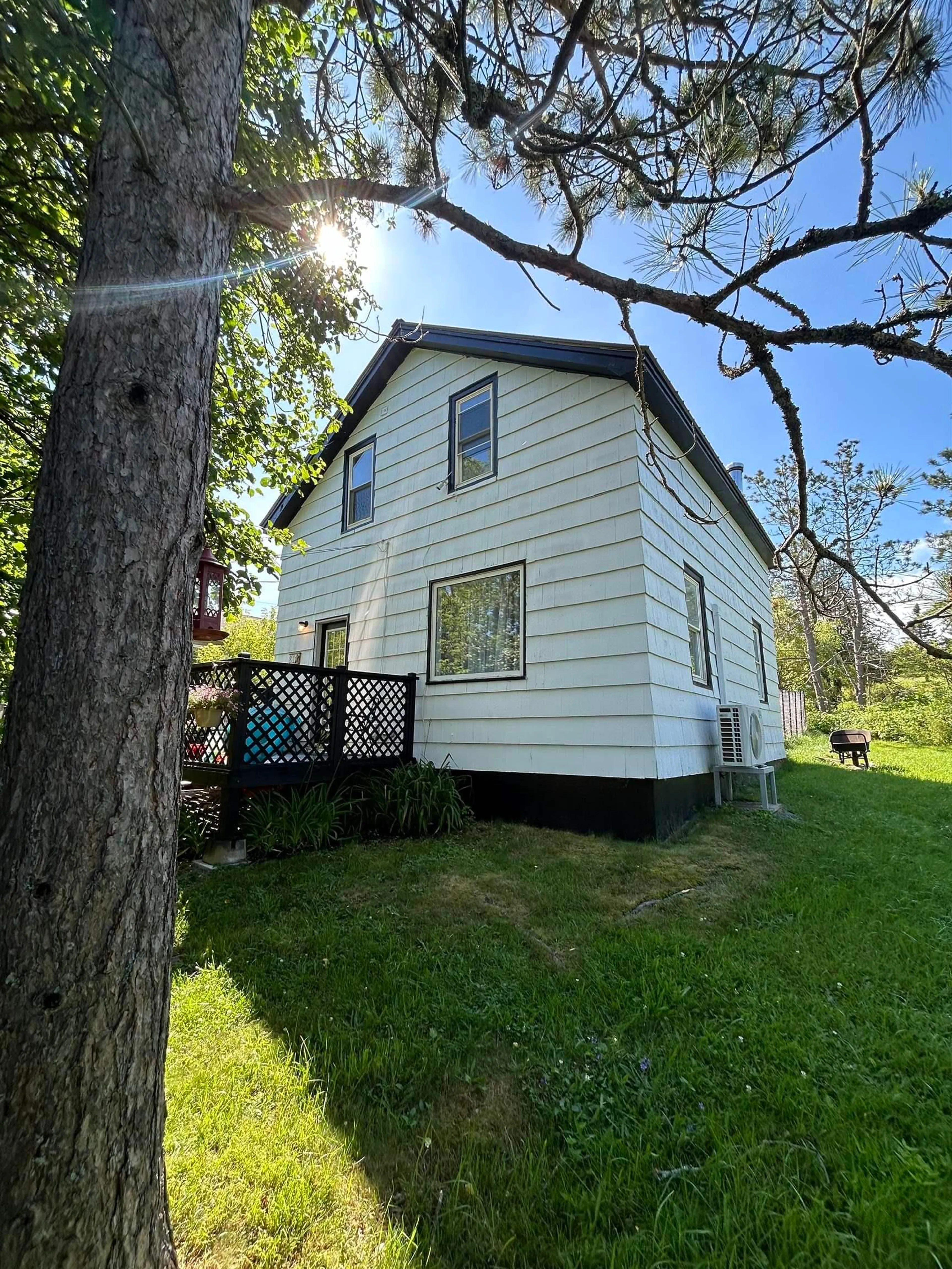 A pic from outside/outdoor area/front of a property/back of a property/a pic from drone, building for 81 North St, Springhill Nova Scotia B0M 1X0