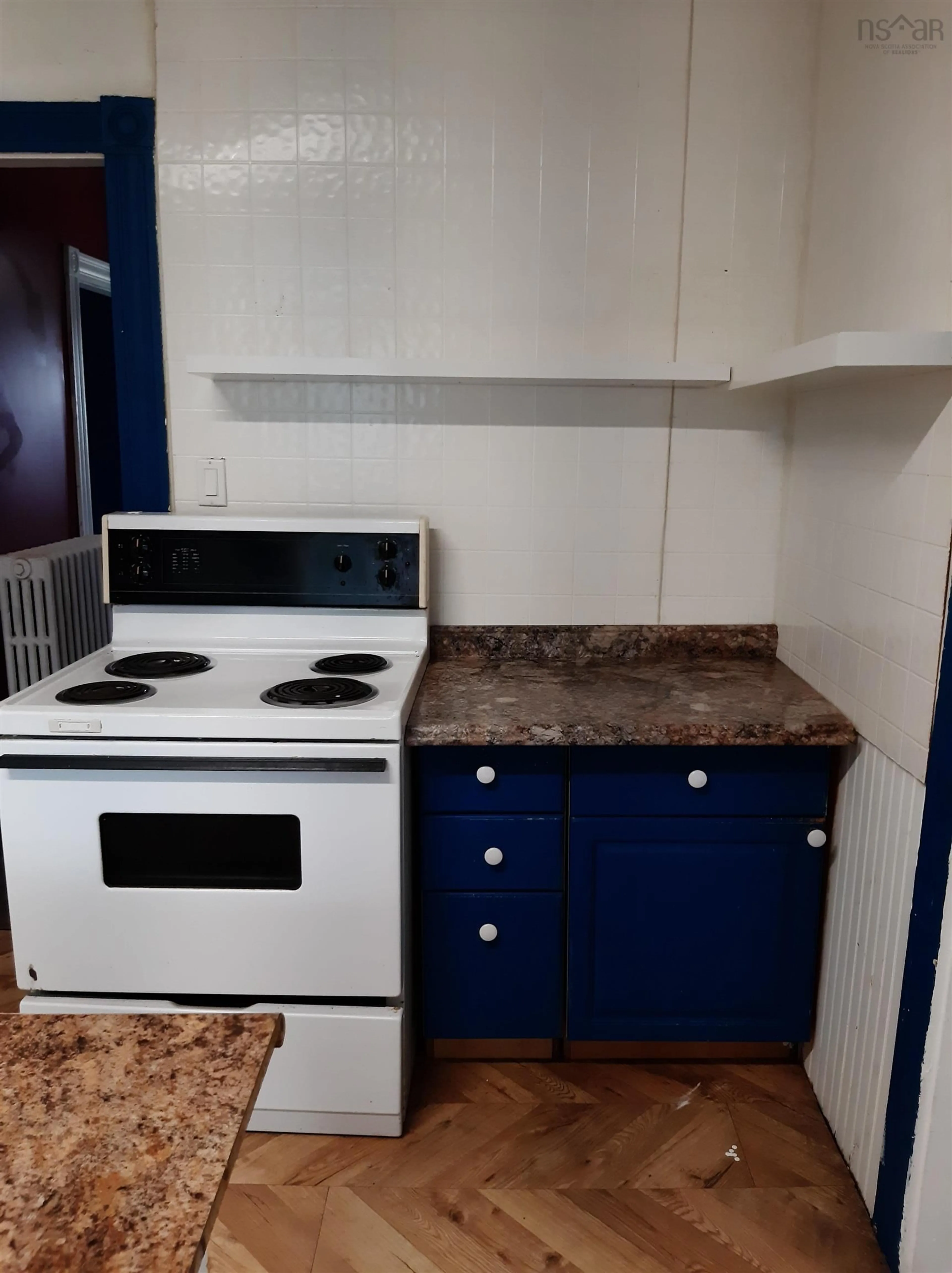 Standard kitchen, unknown for 58 Court St, North Sydney Nova Scotia B2A 2X9