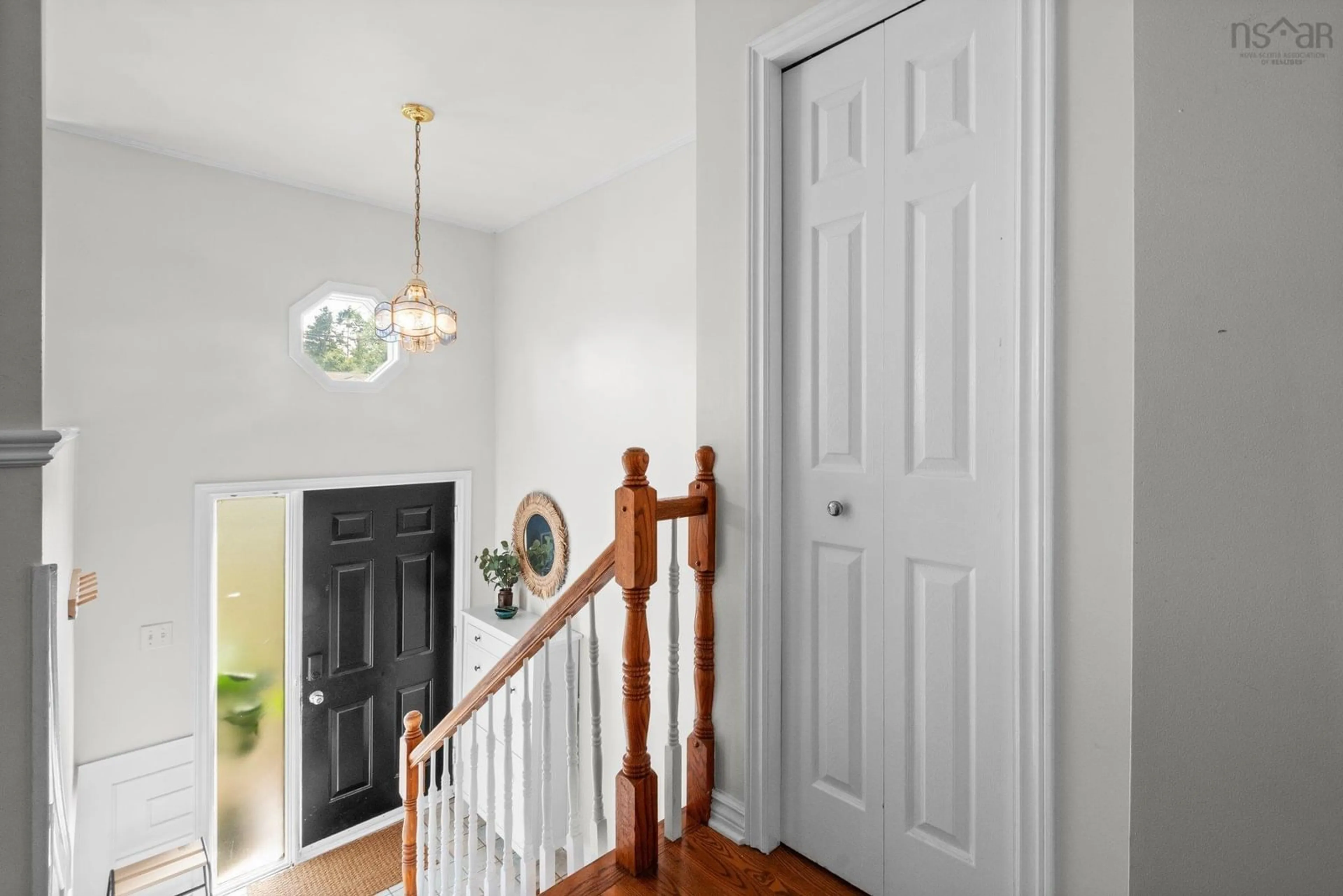 Indoor entryway for 2 Hemlock Dr, Elmsdale Nova Scotia B2S 1B7