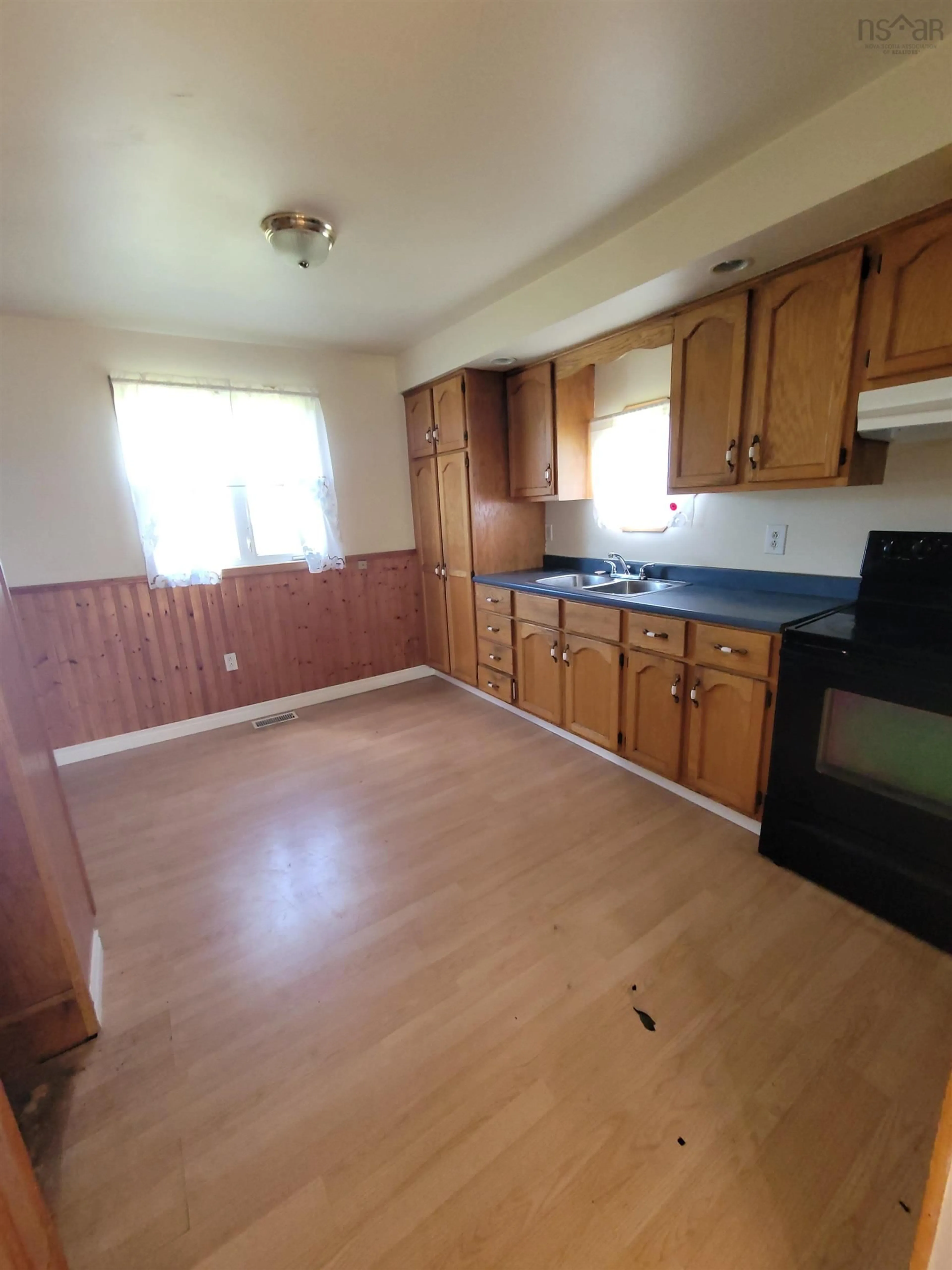 A pic of a room for 9 Mello St, Glace Bay Nova Scotia B1A 1S8