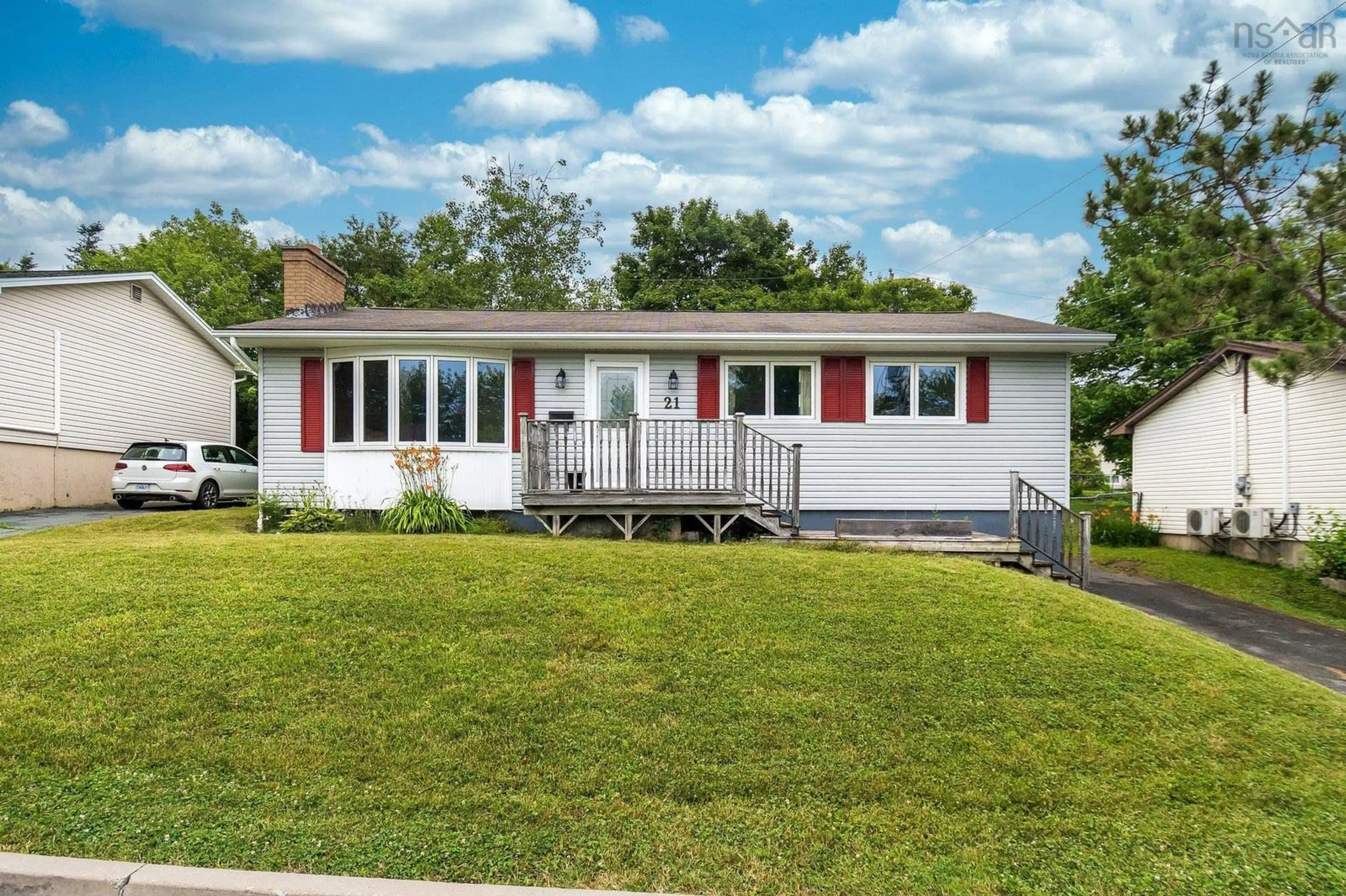 Home with vinyl exterior material, street for 21 Spinner Cres, Lower Sackville Nova Scotia B4C 2G1