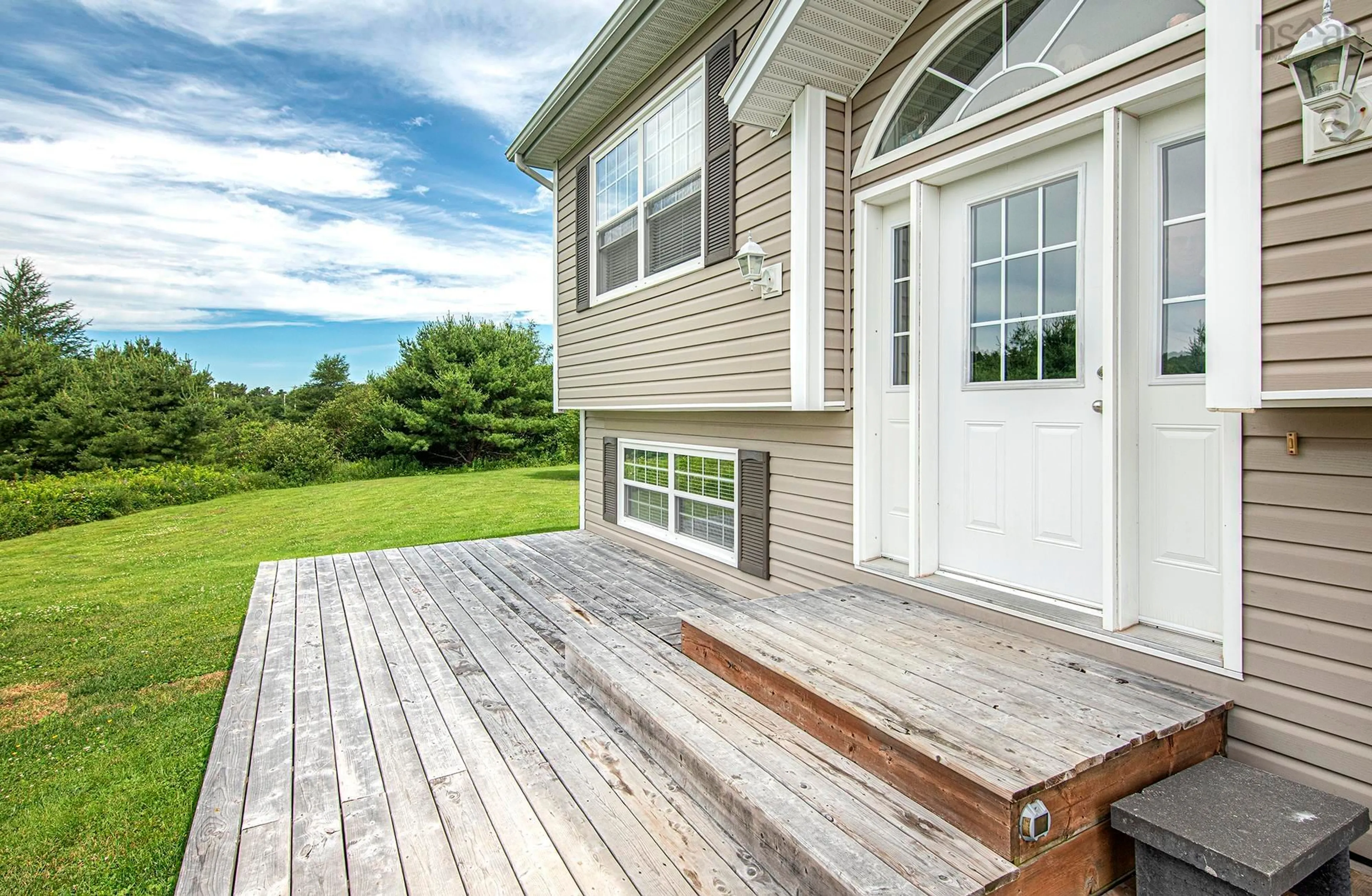 Home with vinyl exterior material, water/lake/river/ocean view for 579 Highway 1, Mount Uniacke Nova Scotia B0N 1Z0
